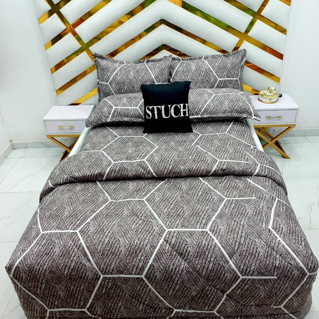 BROWN HEXAGON 7/7 DUVET SET
