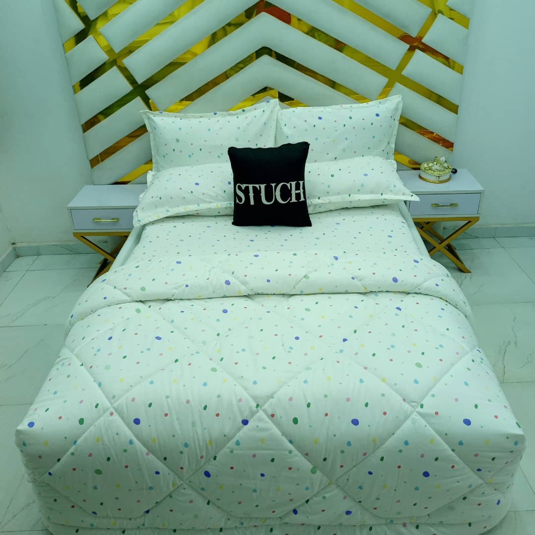 CREAM POLKA DOTS 7/7 DUVET COVER AND BEDSHEET WITH PILLOW CASE[NO FIBER INSIDE]