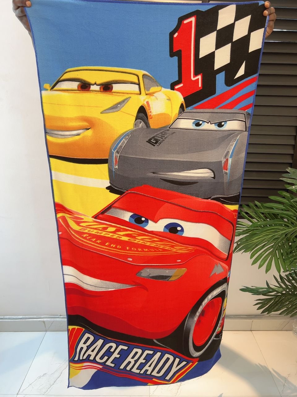 RED RACE READY KIDS LARGE TOWEL 28/51 INCHES