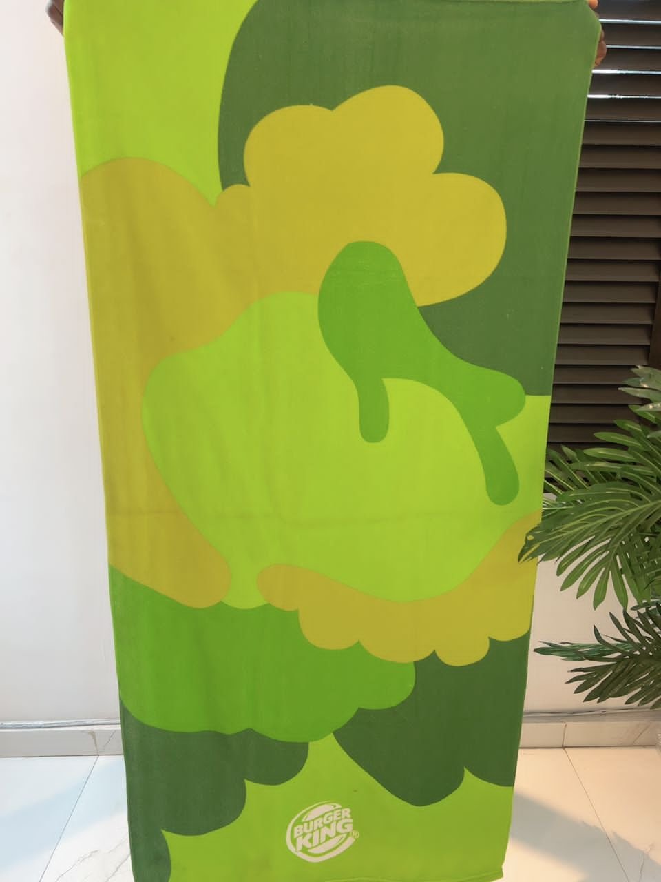 GREEN FLOWER KIDS LARGE TOWEL 28/51 INCHES