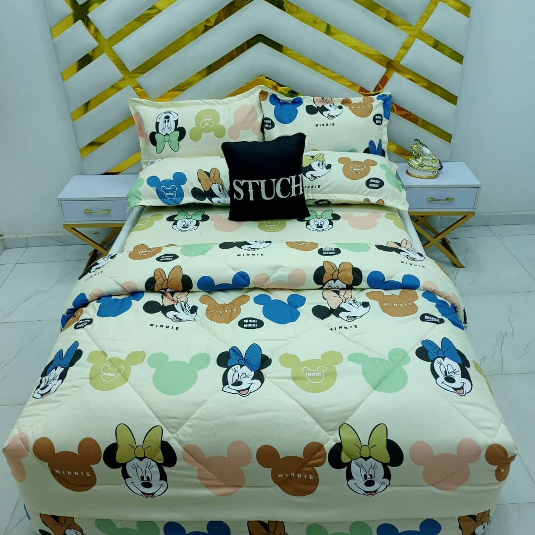 MINNIE MOUSE 4/6 DUVET SET(WITH TWO PILLOWCASE)