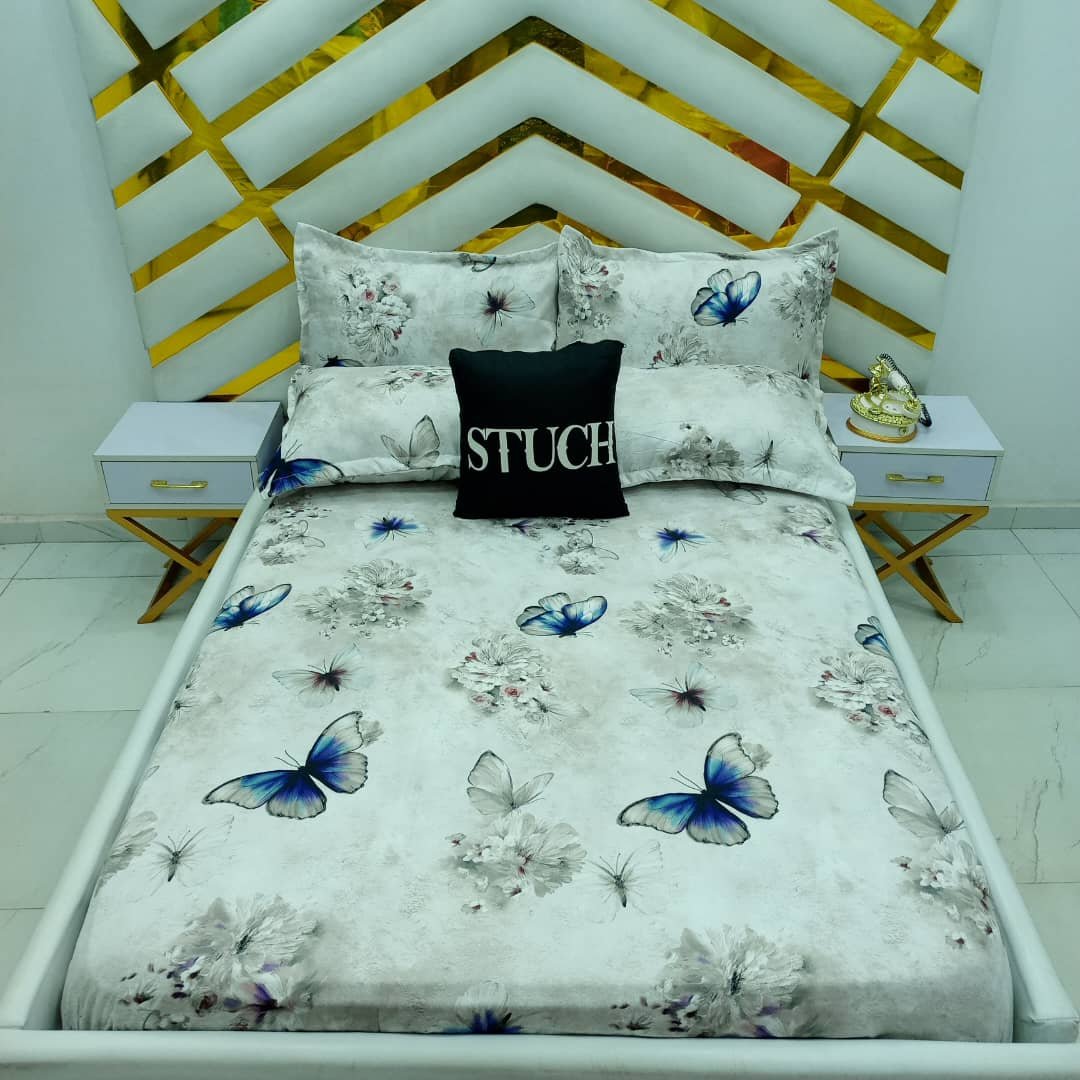 CREAM NAVY BUTTERFLY EXTRALARGE BEDSHEET