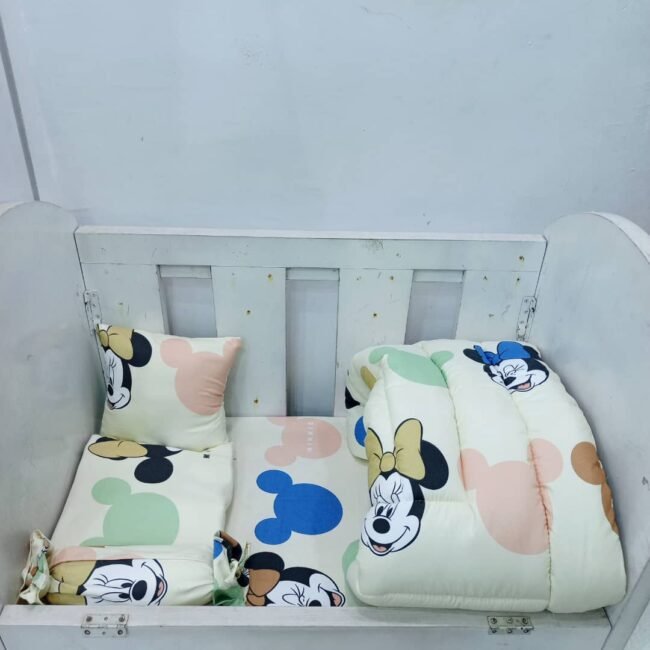 066 MINNIE MOUSE  BABYCOT SET
