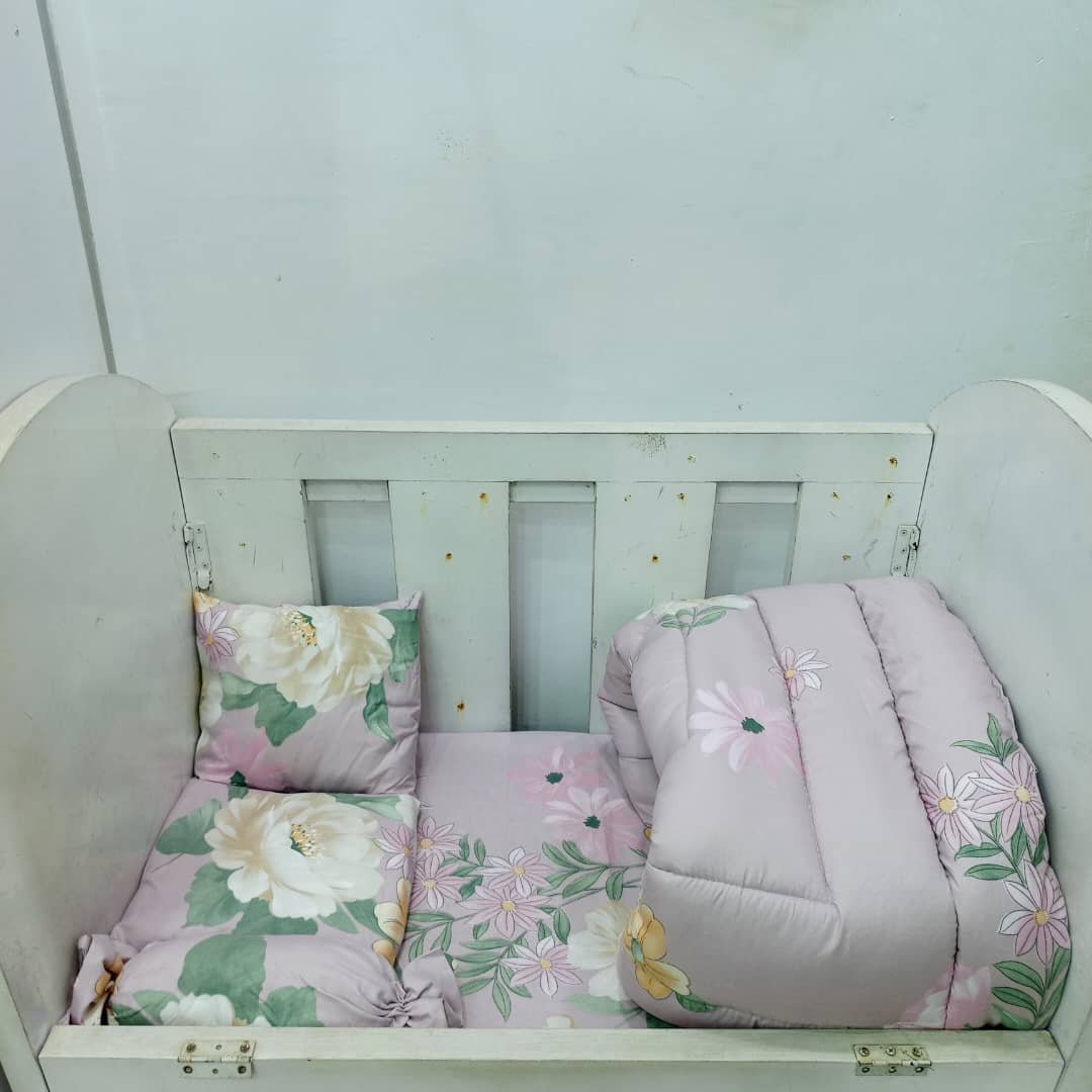 063 PEACH FLOWER  BABYCOT SET