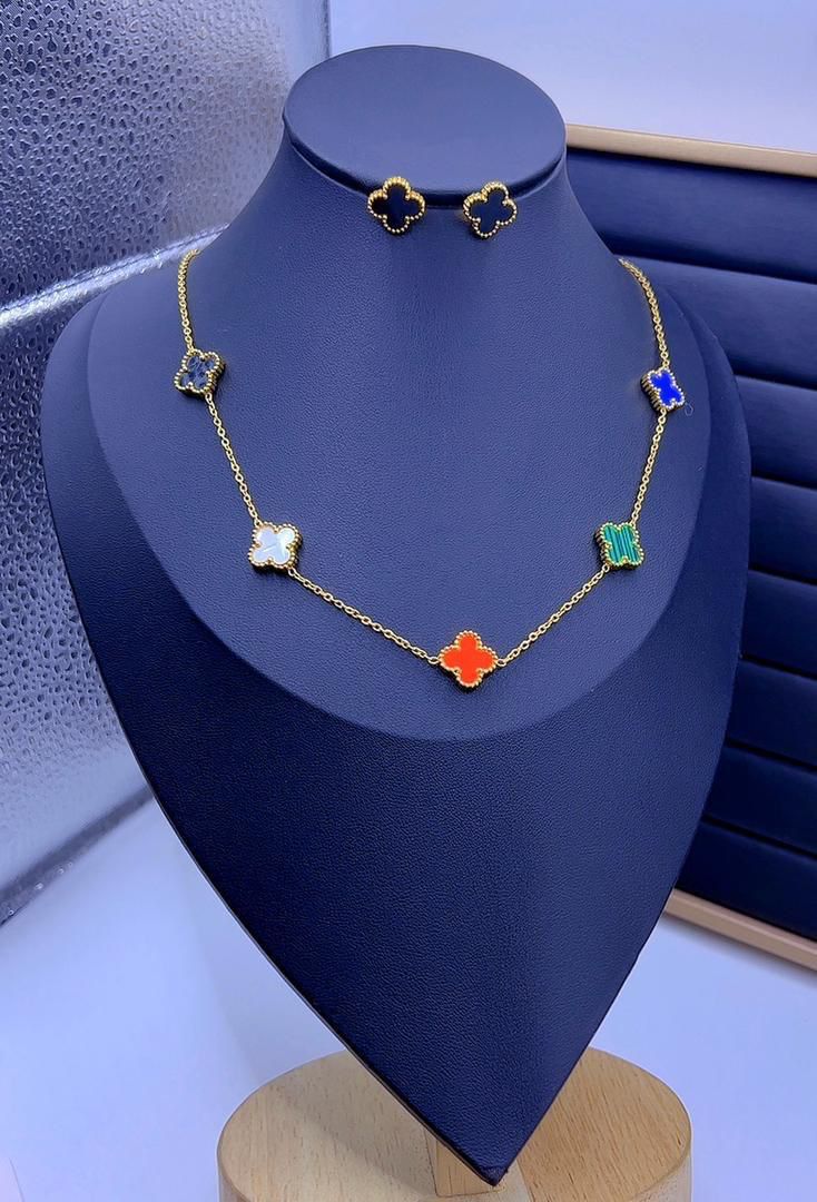 CLOVE NECKLACE SET