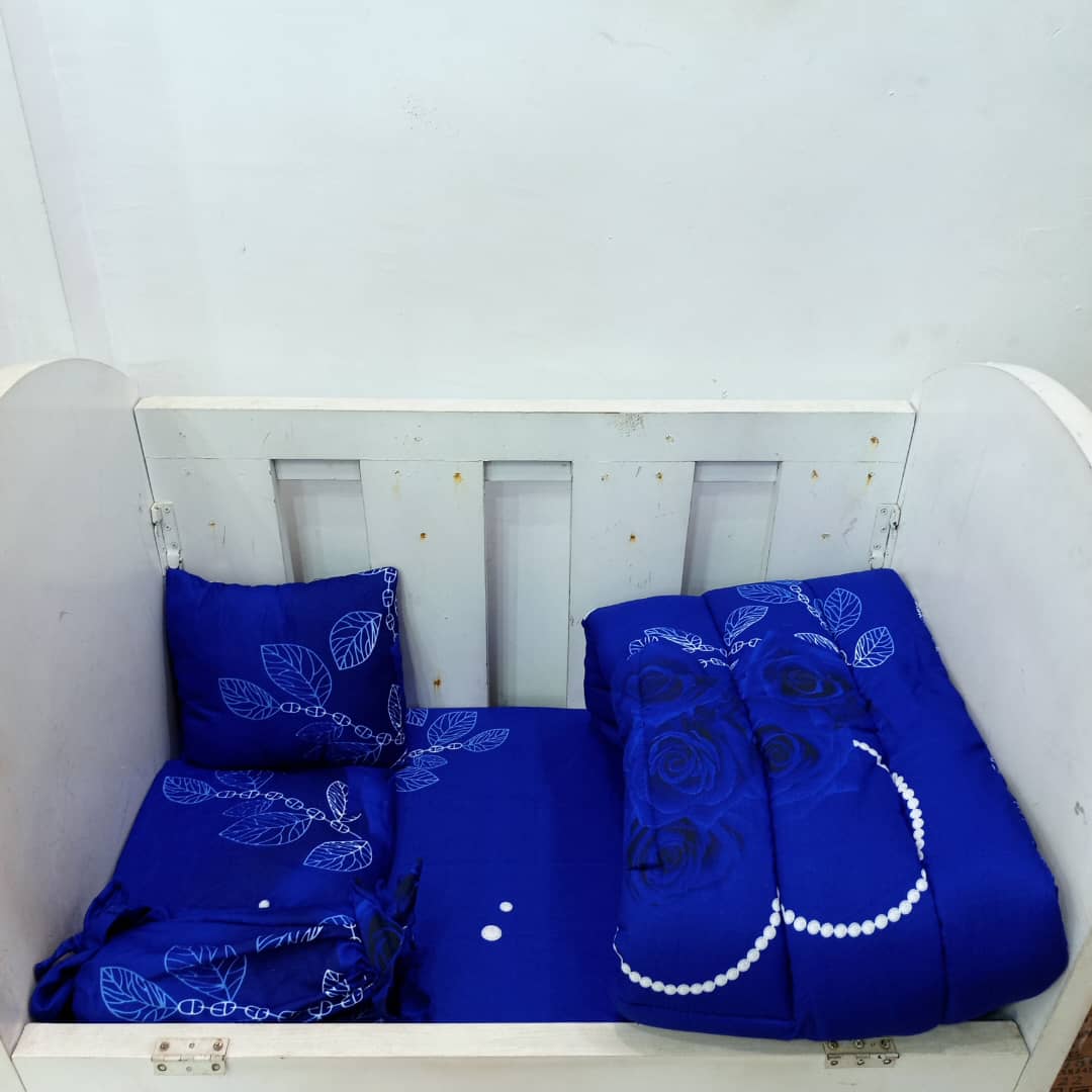 096 ROYAL BLUE ROSE BABYCOT SET