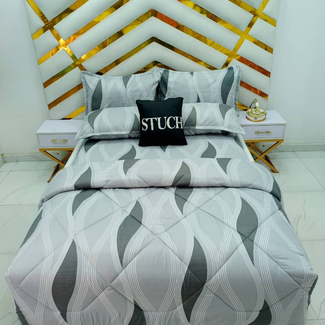 GRAY LINE 4/6 DUVET SET(WITH TWO PILLOWCASE)