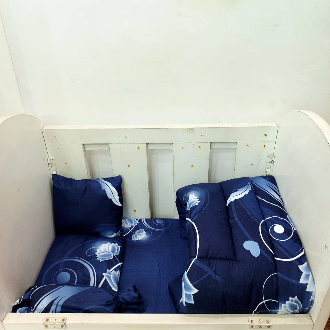 101 NAVY TULIP BABYCOT SET