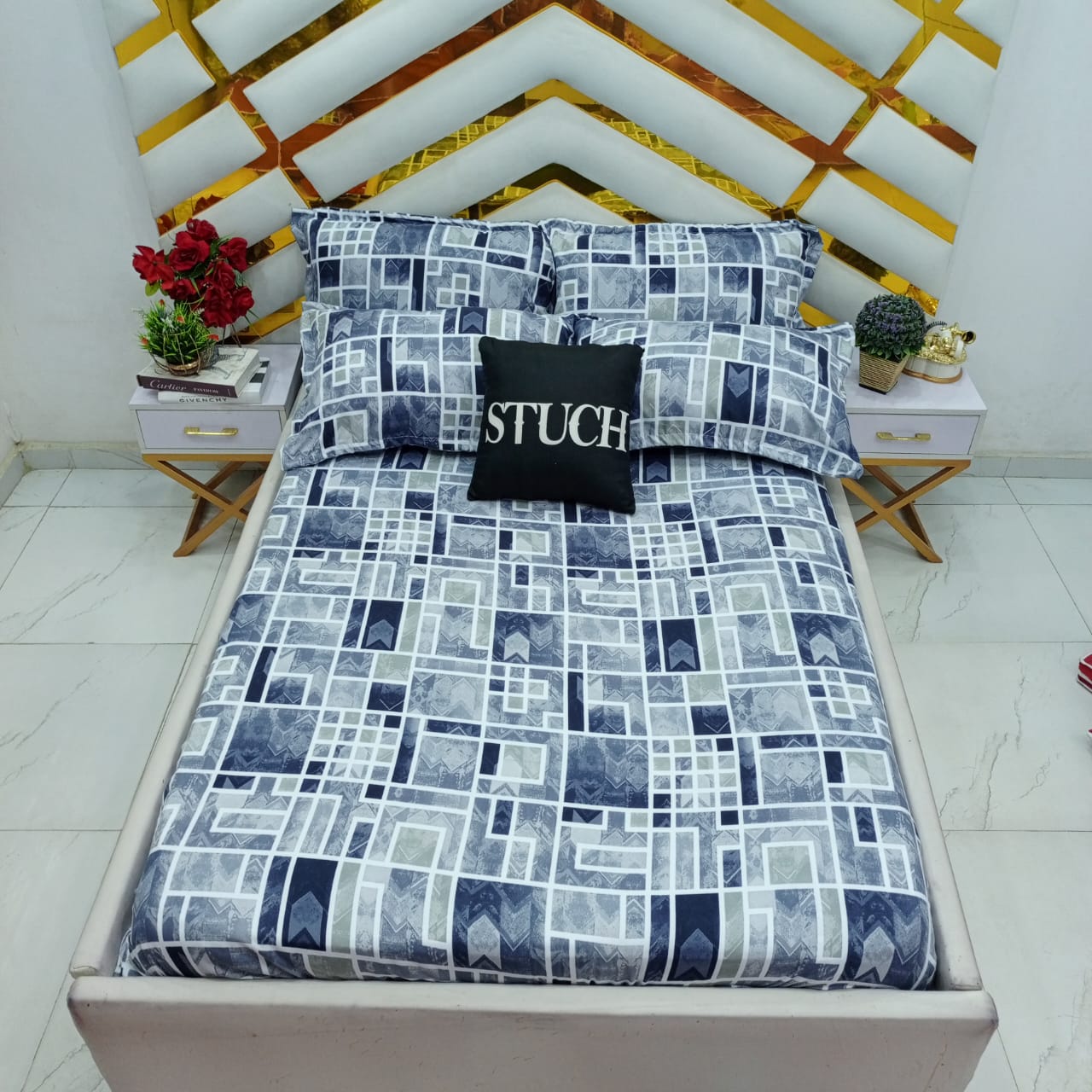 BLUE LINE BOX 7/7 BEDSHEET WITH FOUR PILLOW CASES AND DUVET COVER (NO FIBER INSIDE)