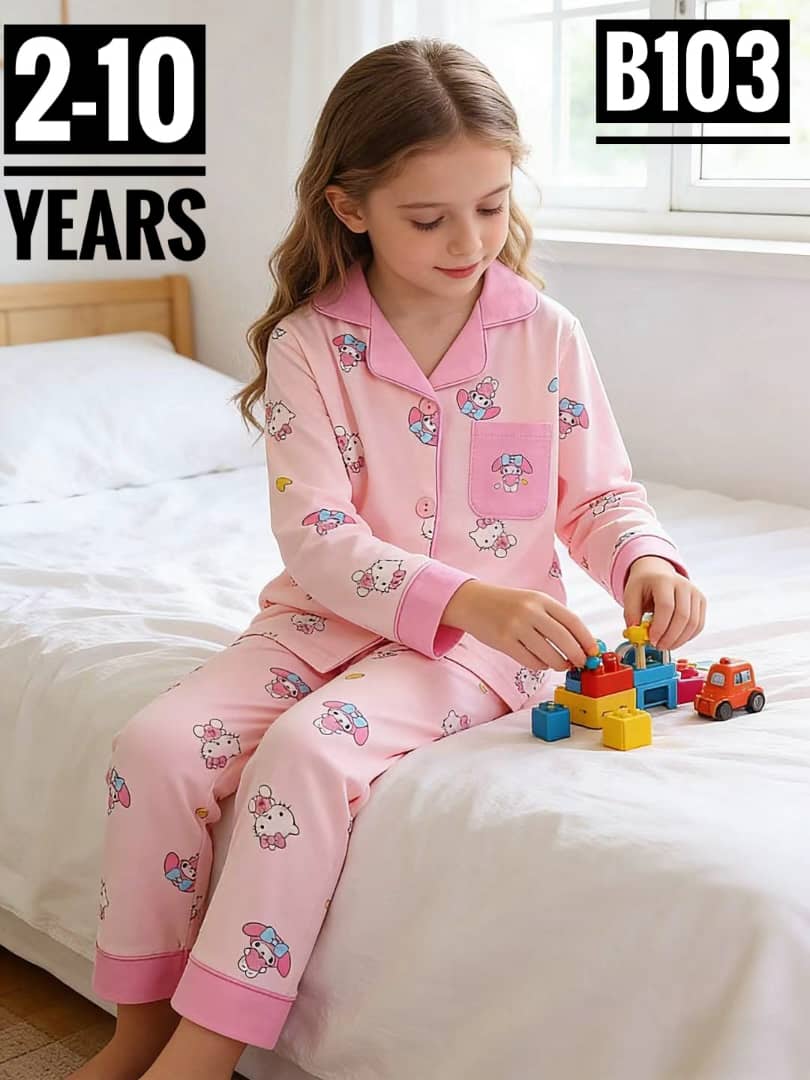 B103 BUTTON UP PINK HELLO KITTY AGE 10 PYJAMAS