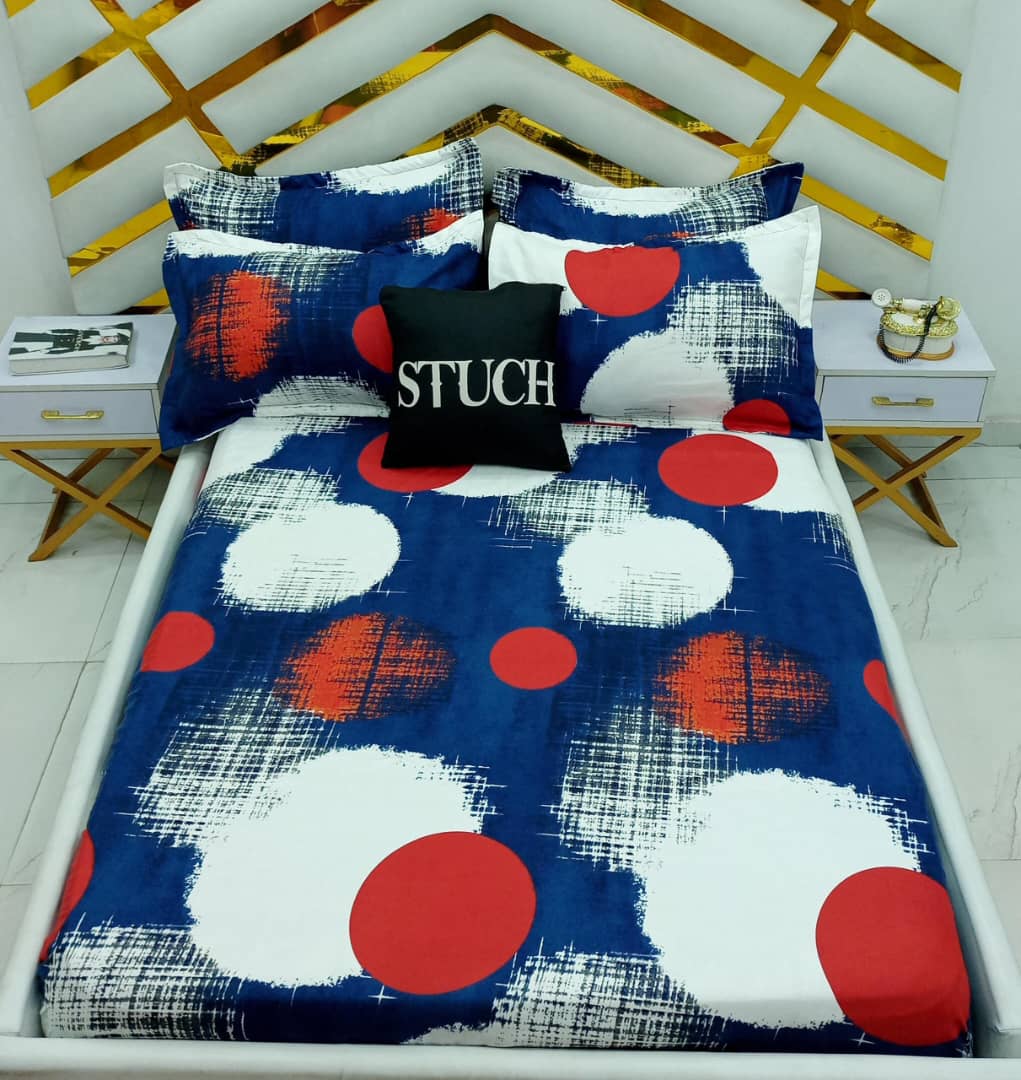 BLUE WHITE OVAL 4/6 BEDSHEET (WITH TWO PILLOWCASES)