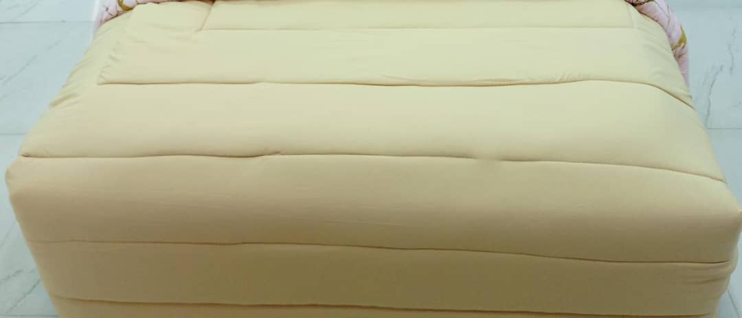 6/6 CARTON BROWN NEW MATTRESS TOPPER 3 INCH THICK (Size 72/75 inches)