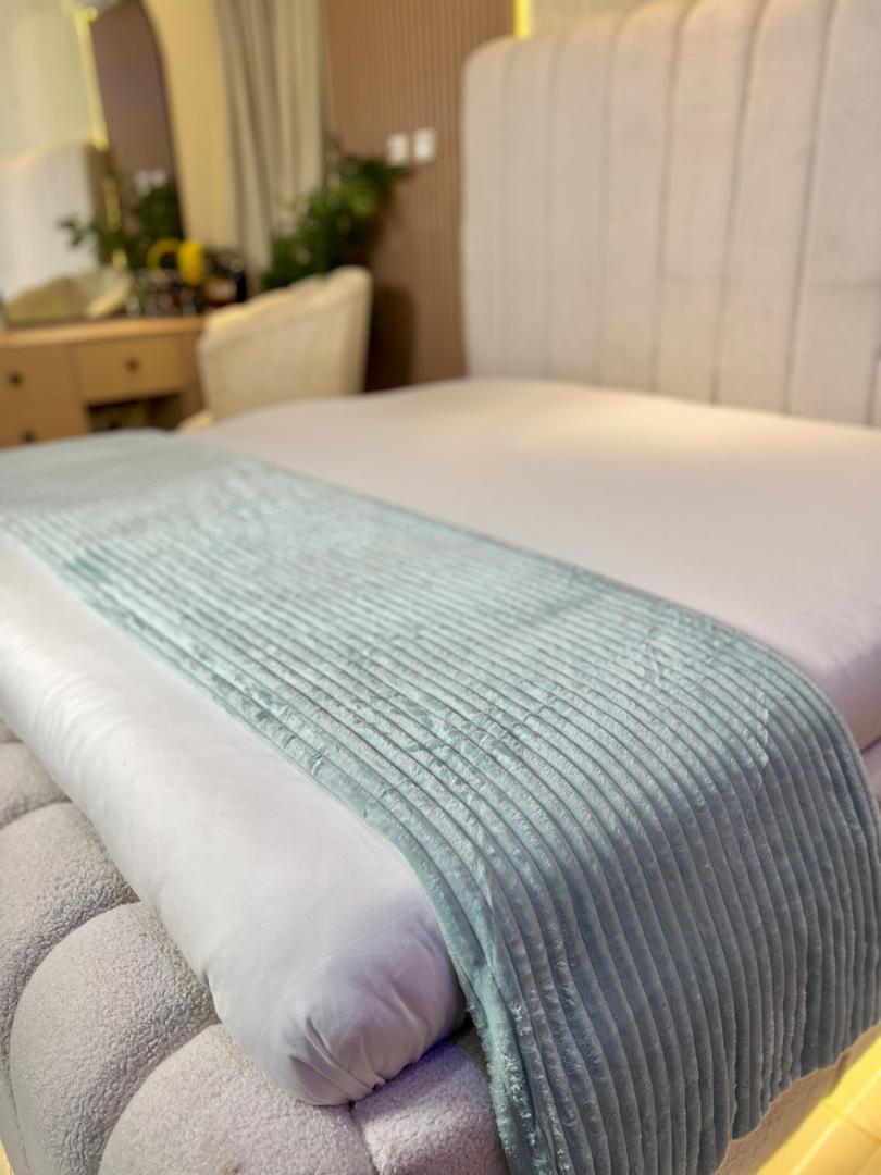 BLUE SOFT LUXURIOUS FLANNEL BLANKET (96/108 INCHES) KING SIZE