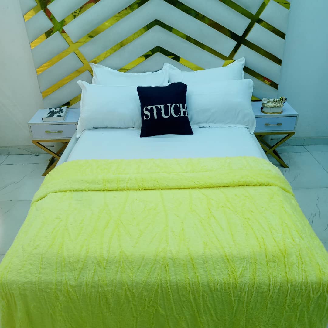 RICH CREAM FUR DUVET