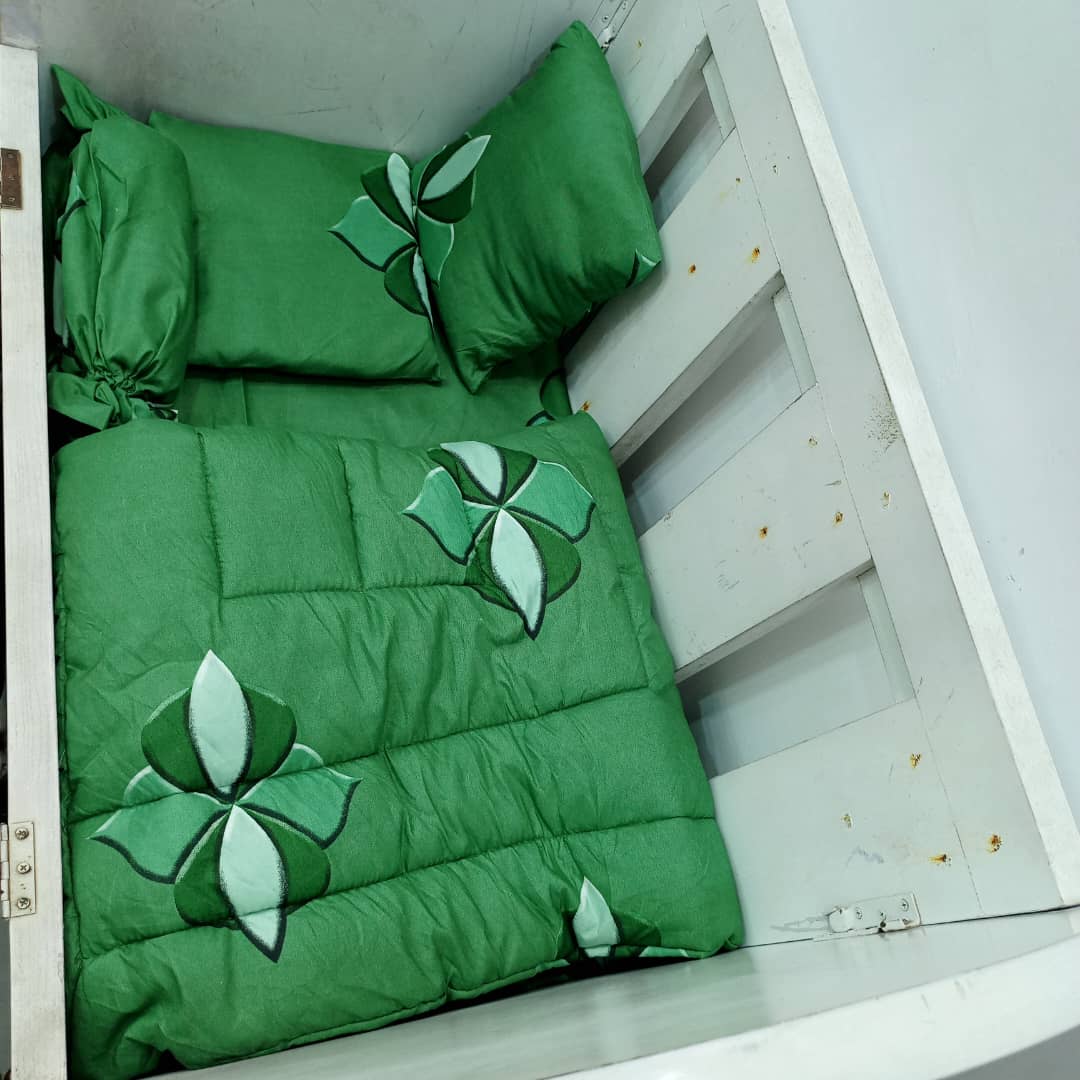 800 GREEN INTERWINE BABYCOT SET