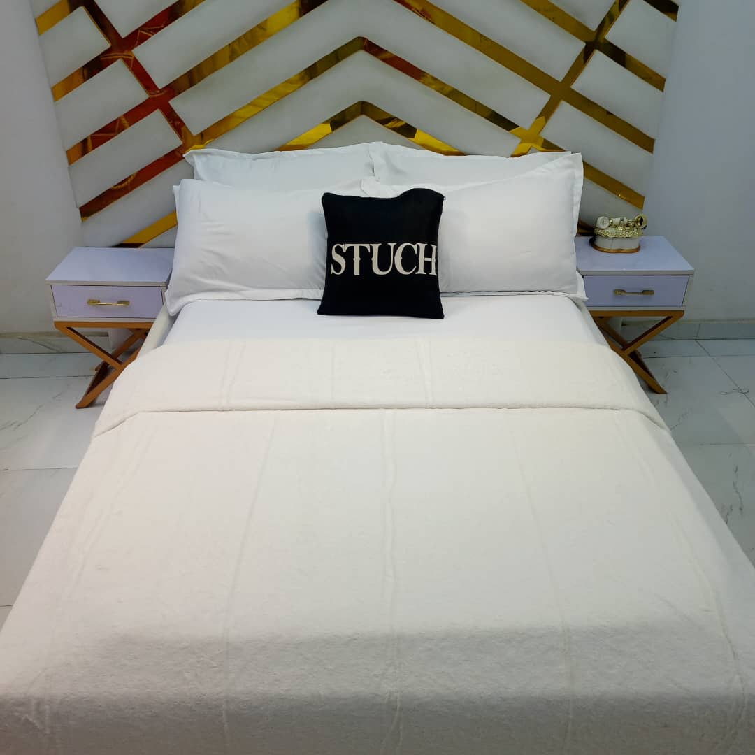 OFF WHITE  FUR DUVET