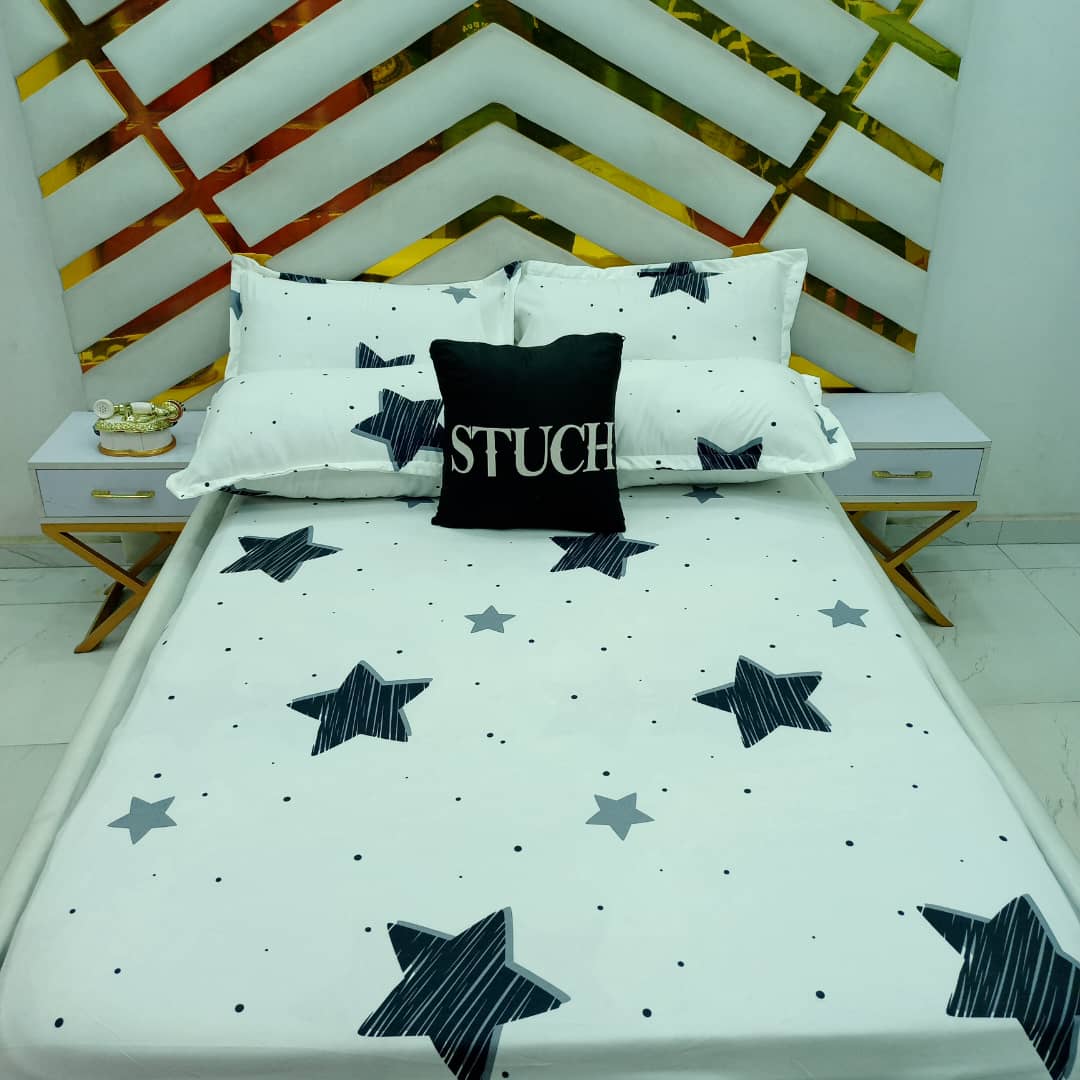 WHITE STAR 4/6 BEDSHEET(WITH TWO PILLOWCASES)