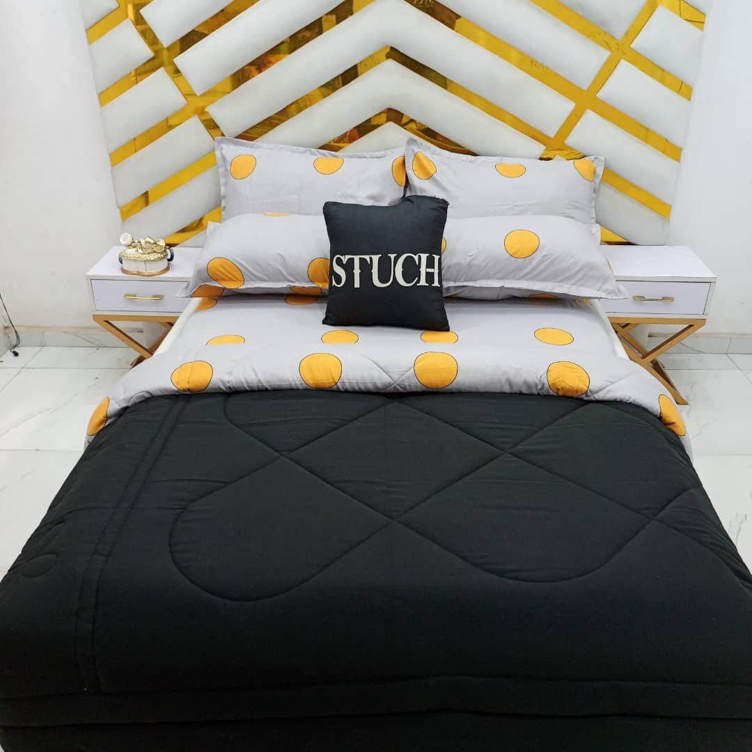 COMBINED BLACK WITH YELLOW POLKA 7/7 DUVET SET