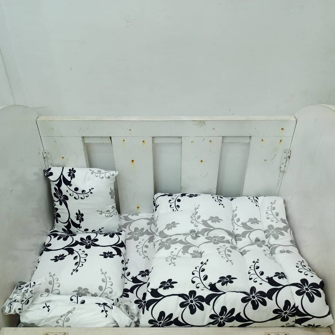 420 WHITE LILY BABYCOT SET