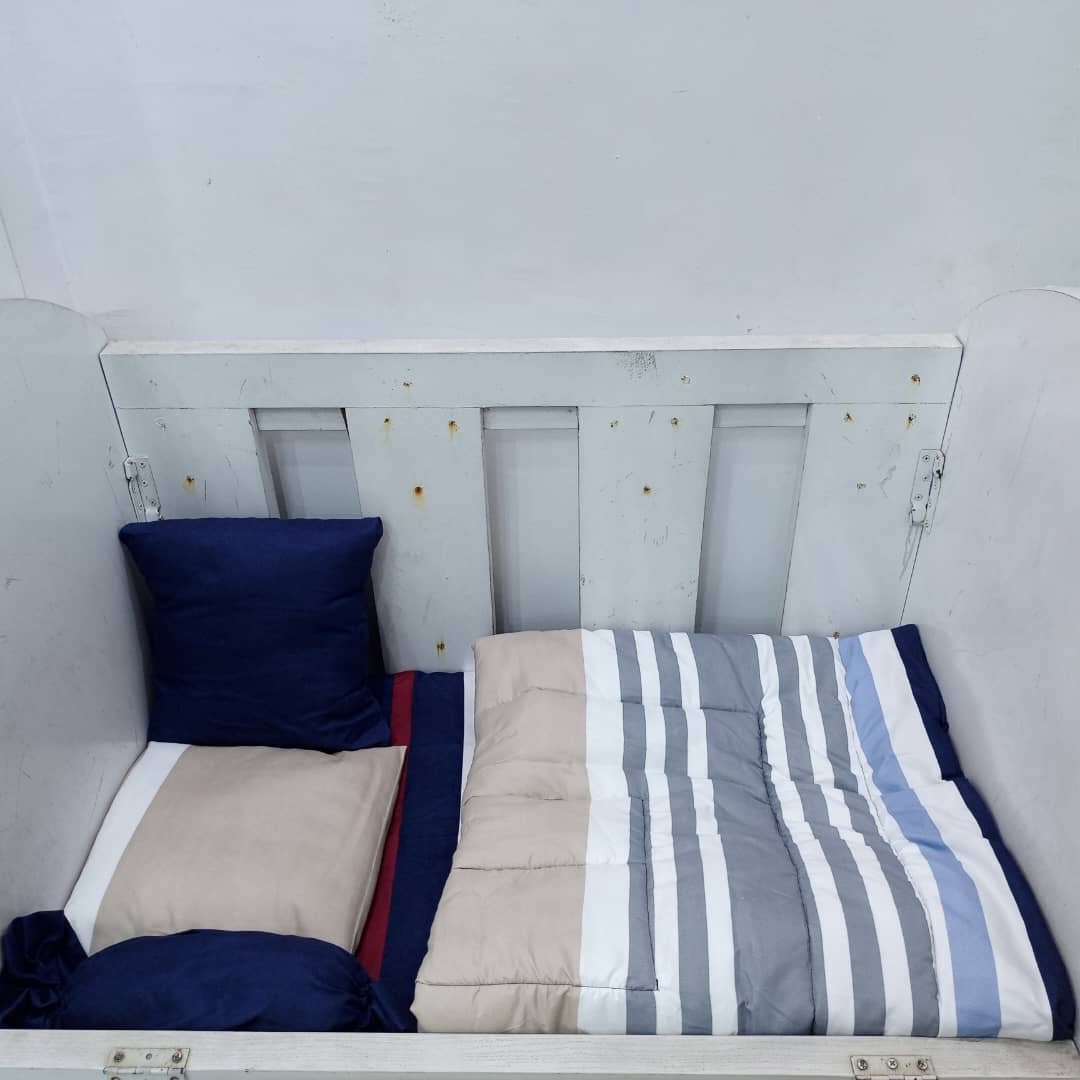 004 BLUE RED STRIPE BABYCOT SET