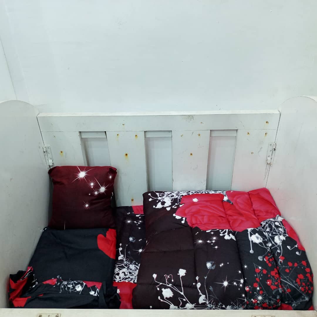 009 BLACK ROSE BABYCOT SET