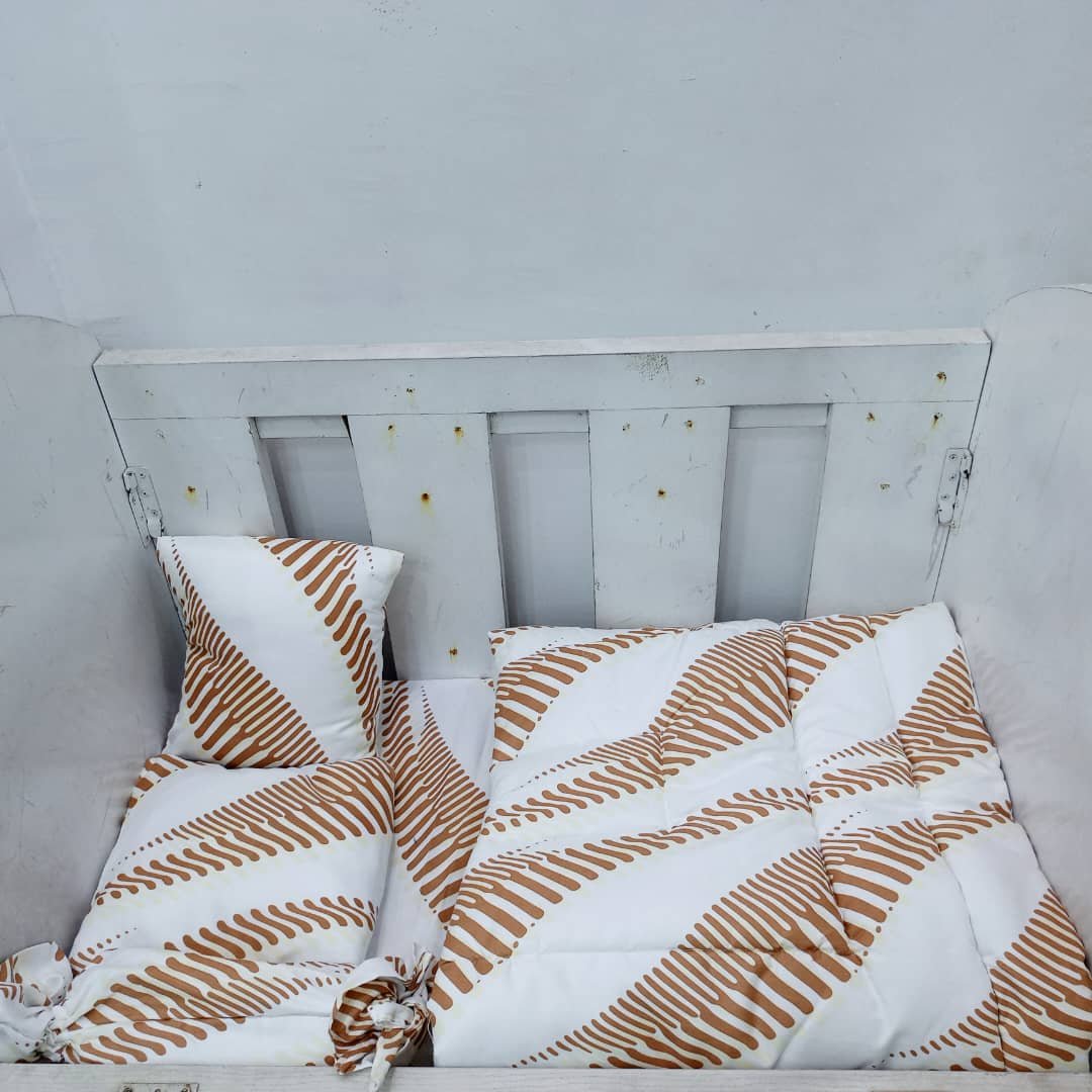 003 WHITE WAVE BABYCOT SET