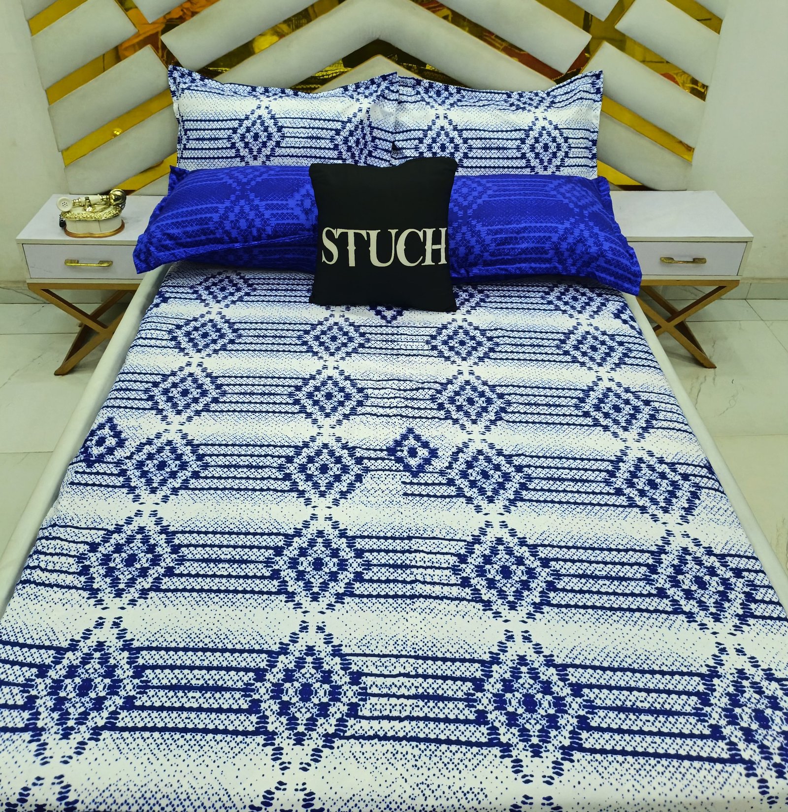 COMBO BLUE AND WHITE DIAMOND 7/7 BEDSHEET (WHITE BEDSHEET)