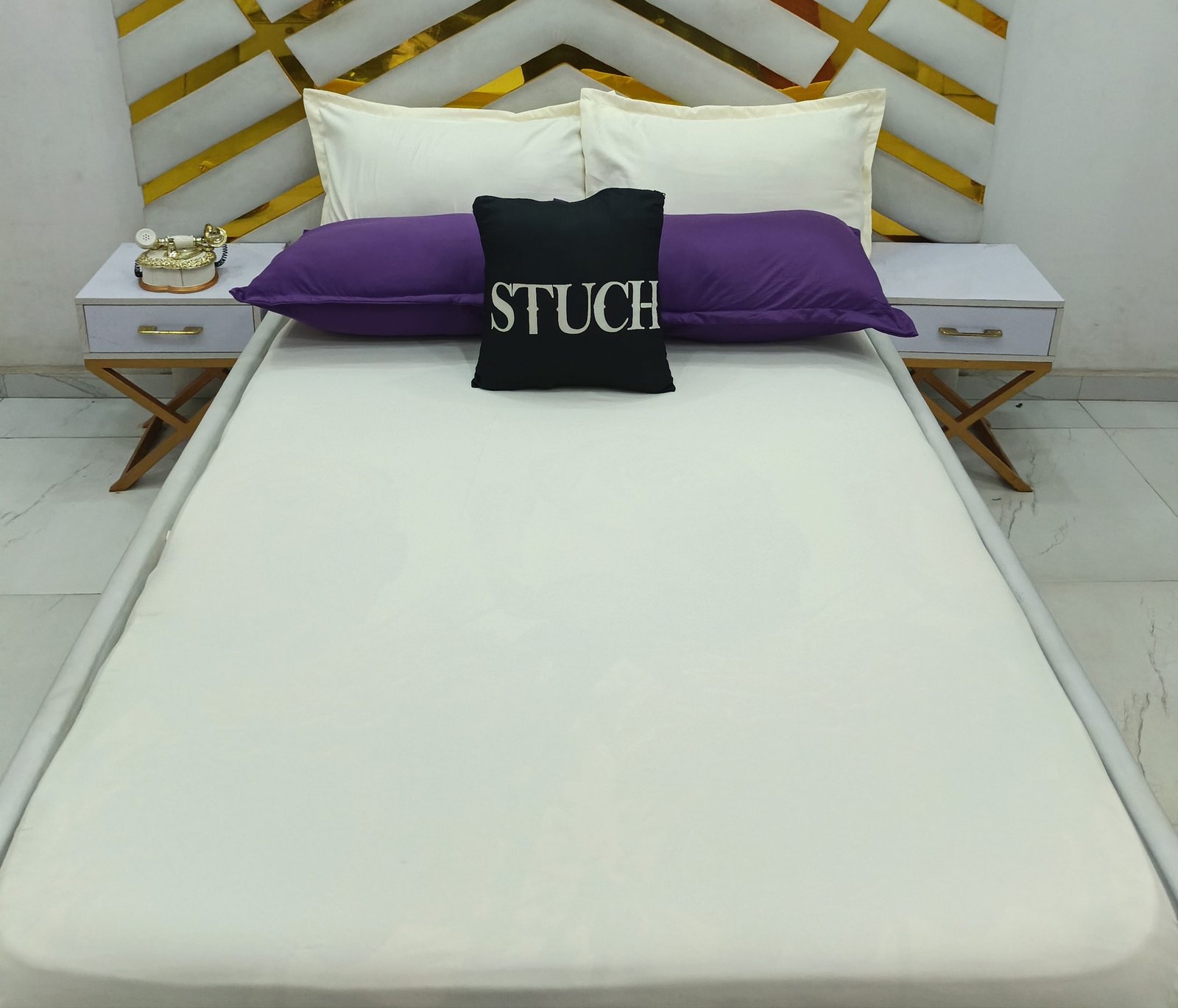 COMBINED PLAIN CREAM AND PURPLE 7/7 BEDSHEET (CREAM BEDSHEET)