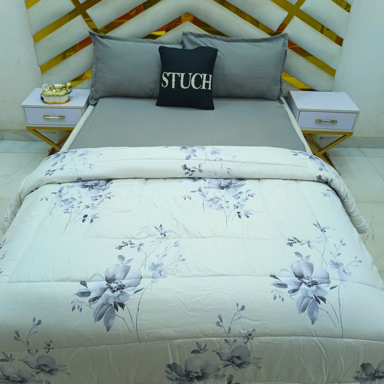 COMBINED PLAIN ASH AND PEARL FLORAL 4/6 DUVET SET (PLAIN BEDSHEET)