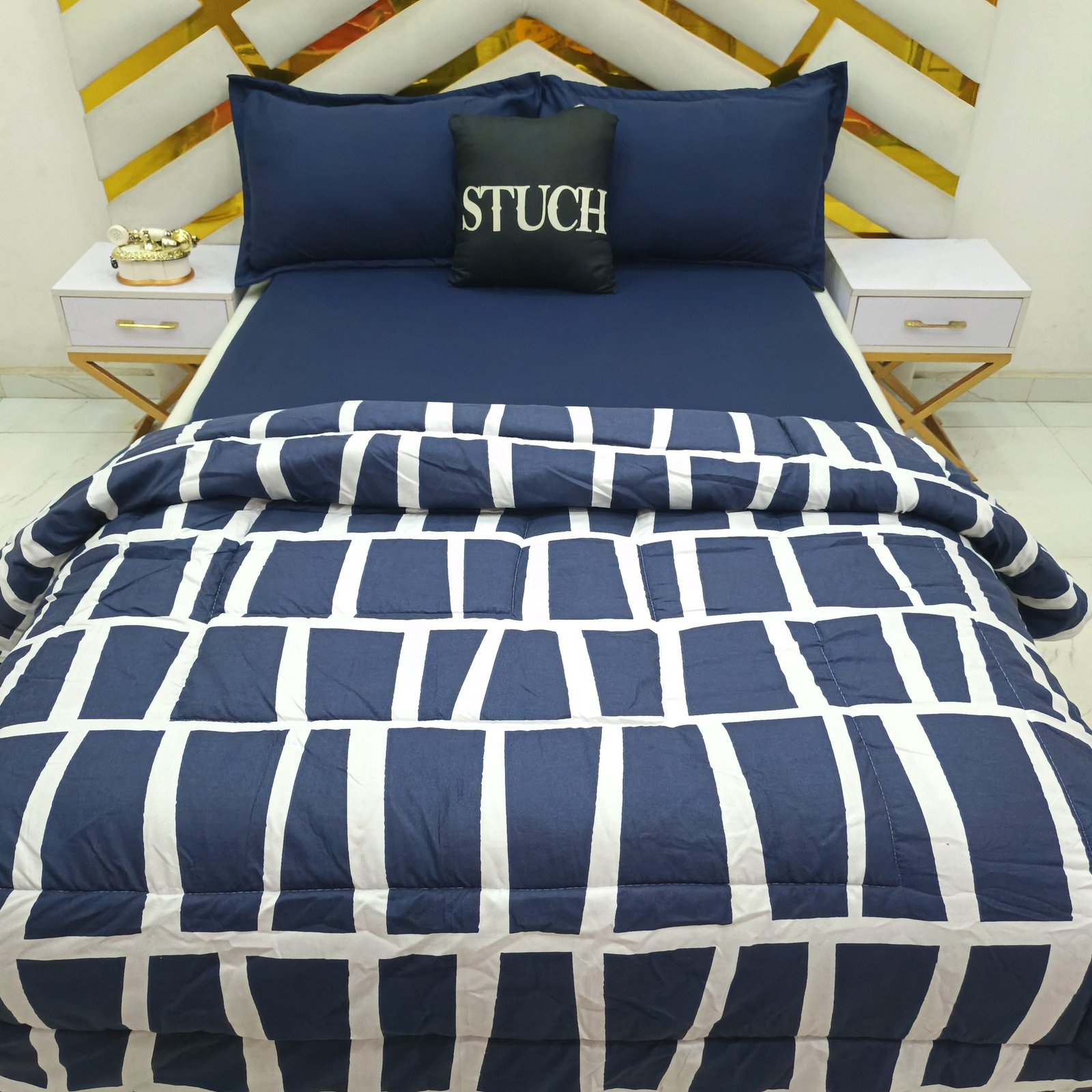 COMBINED PLAIN NAVY BLUE AND BLUE BOX DUVET SET (PLAIN BEDSHEET)