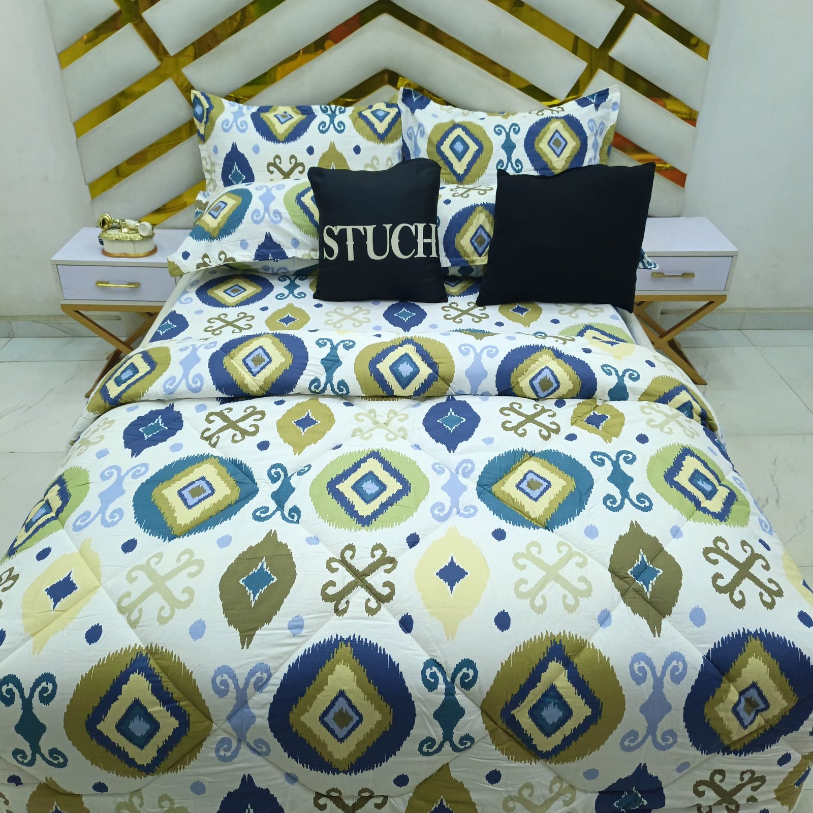 100% EGYPTIAN COTTON WHITE SCALE 7/7 BEDSHEET WITH FOUR PILLOWCASES AND DUVET COVER(NO FIBER INSIDE)