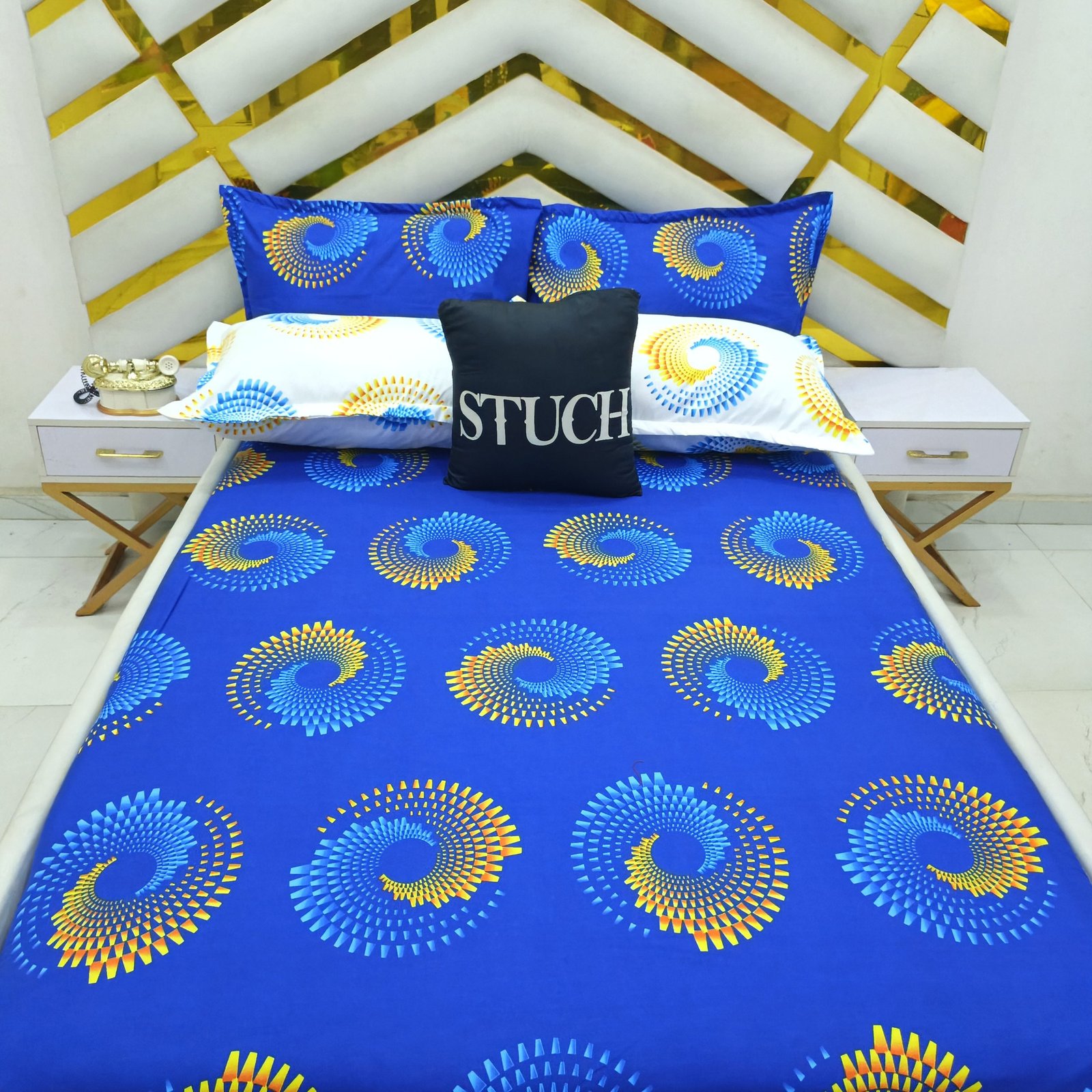 COMBO BLUE AND WHITE SWIRL7/7 BEDSHEET (BLUE BEDSHEET)