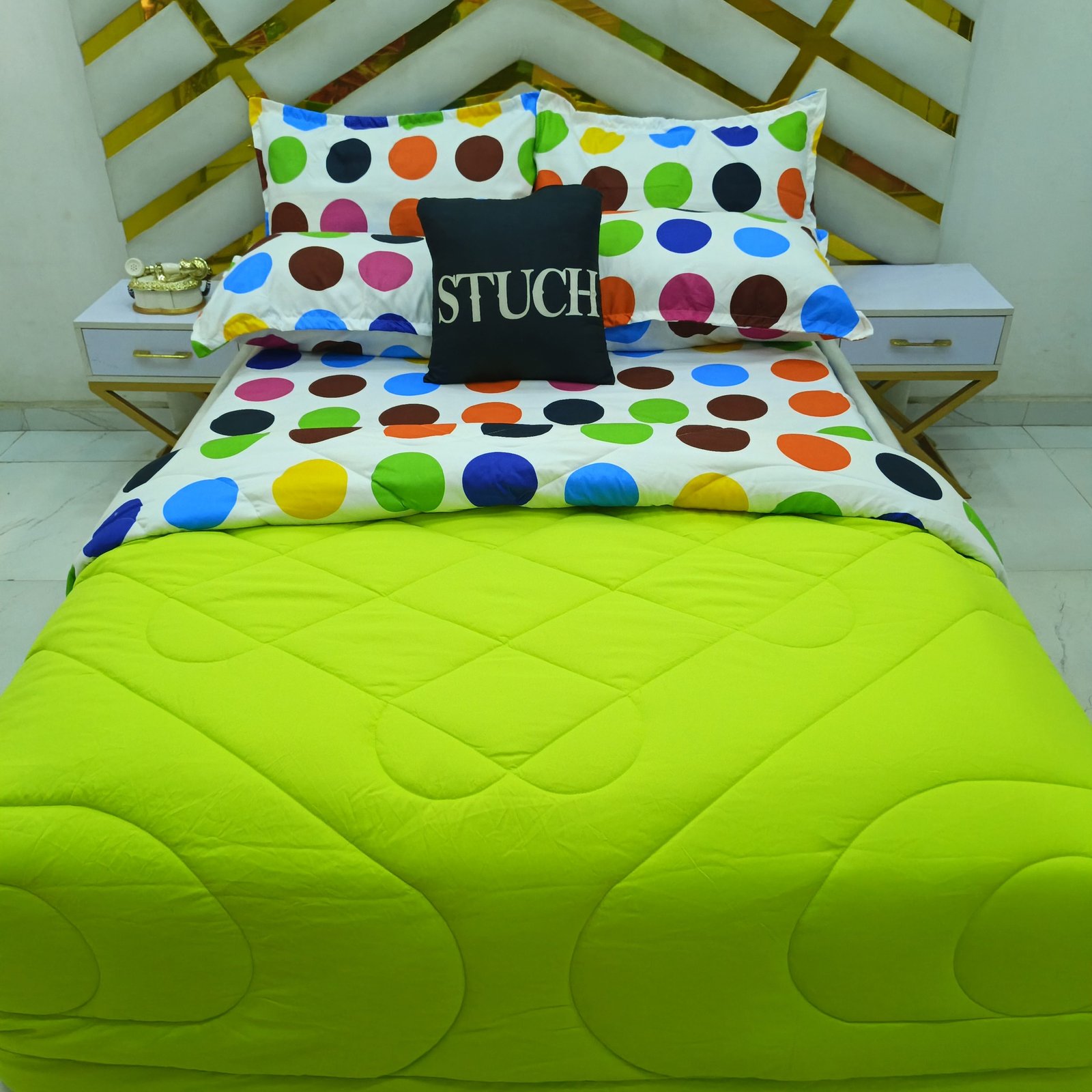 COMBINED LEMON WITH MULIT COLOR BIG POLKA 7/7 DUVET SET