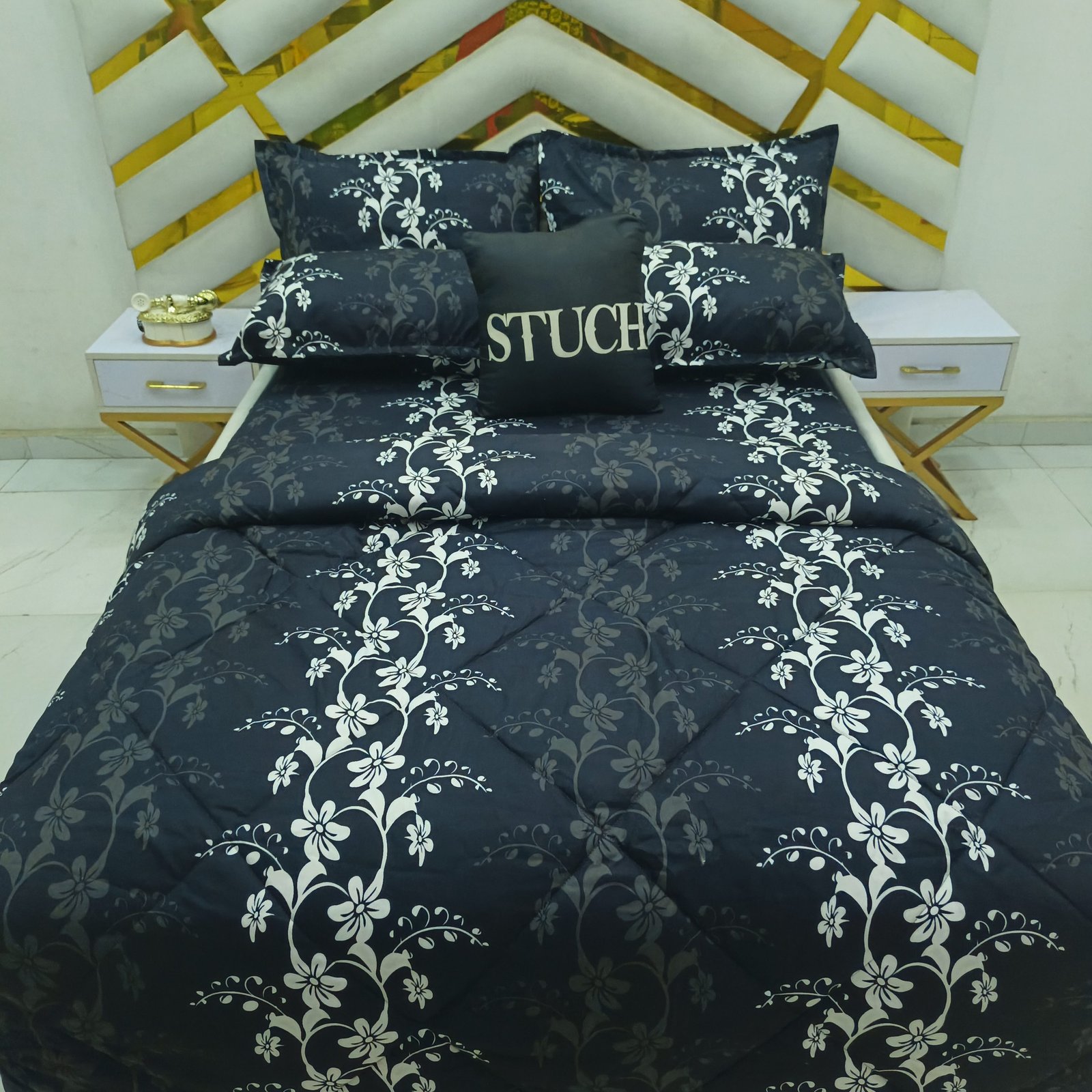 BLACK LILY 4/6 BEDSHEET (WITH TWO PILLOWCASES)