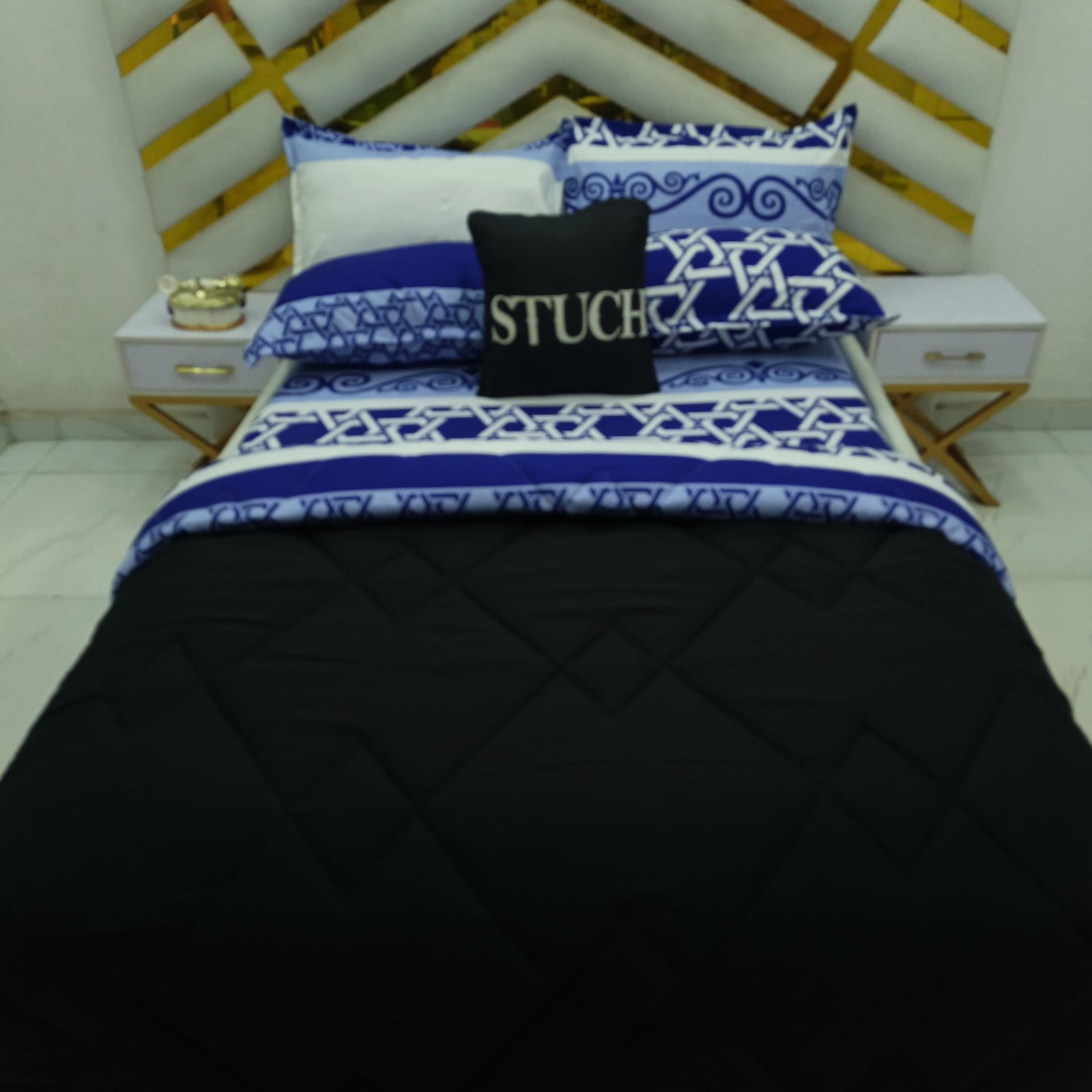 COMBINED BLACK WITH BLUE HEXAGON 7/7 DUVET SET
