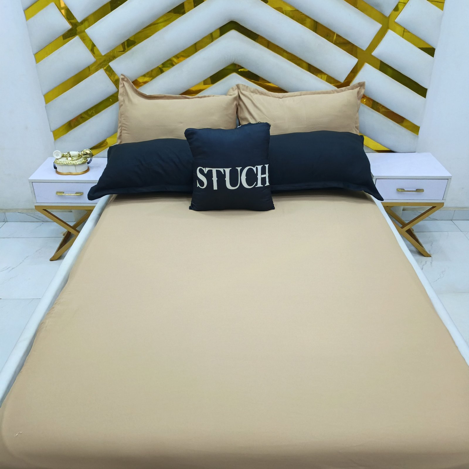 COMBINED PLAIN BLACK AND BROWN 7/7 BEDSHEET (BROWN BEDSHEET)