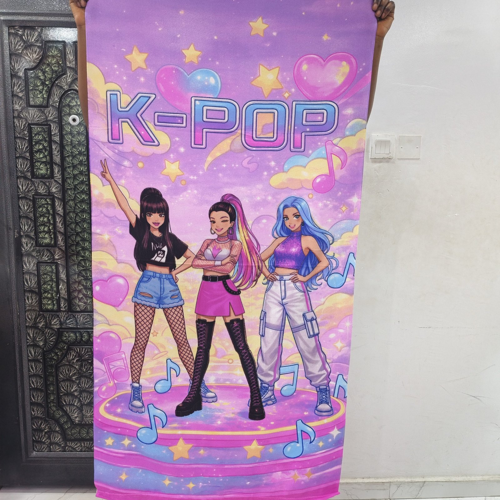 K-POP KIDS LARGE TOWEL 28/51 INCHES