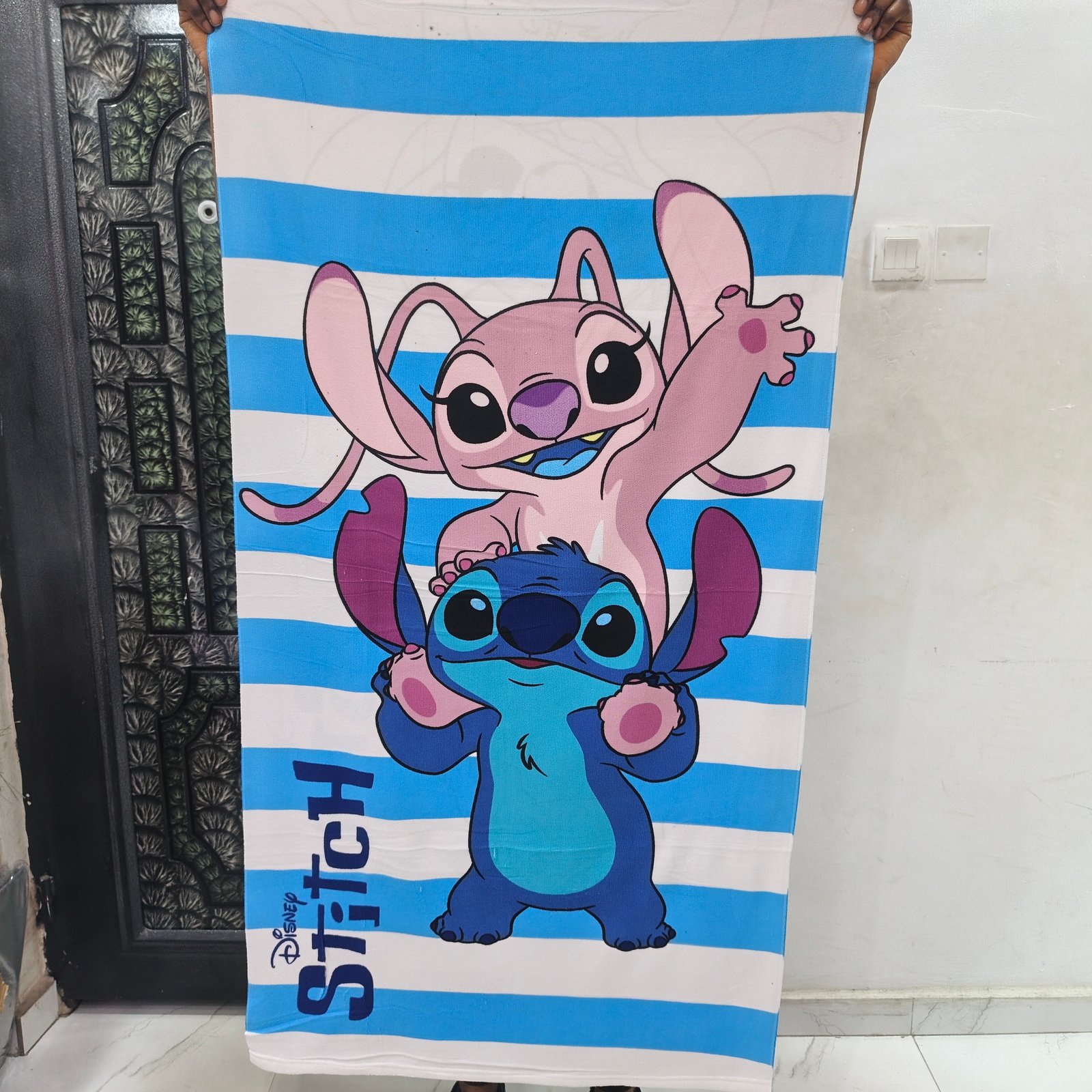 BLUE DISNEY STITCH KIDS LARGE TOWEL 28/51 INCHES