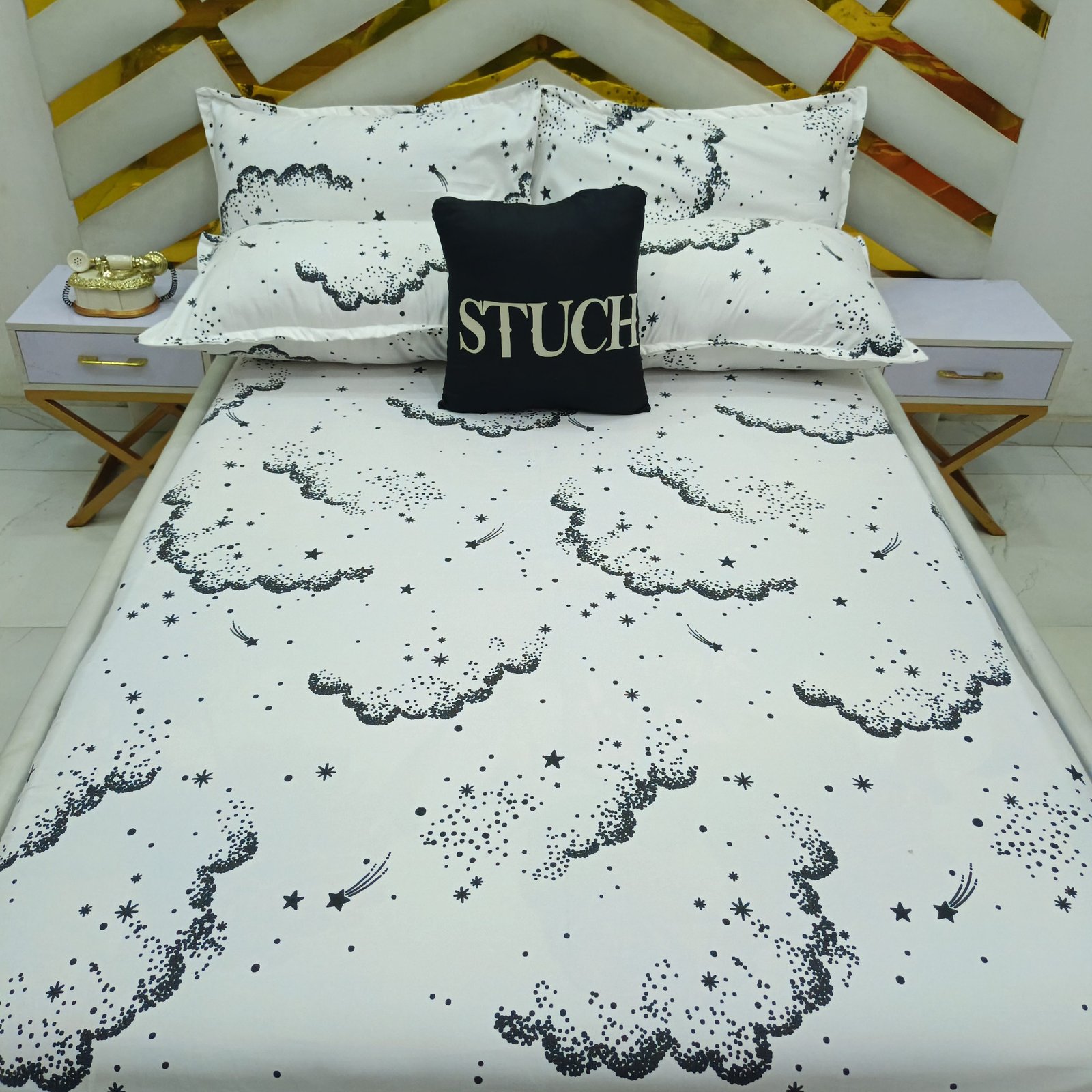 WHITE FLORAL NOIR 7/7 BEDSHEET