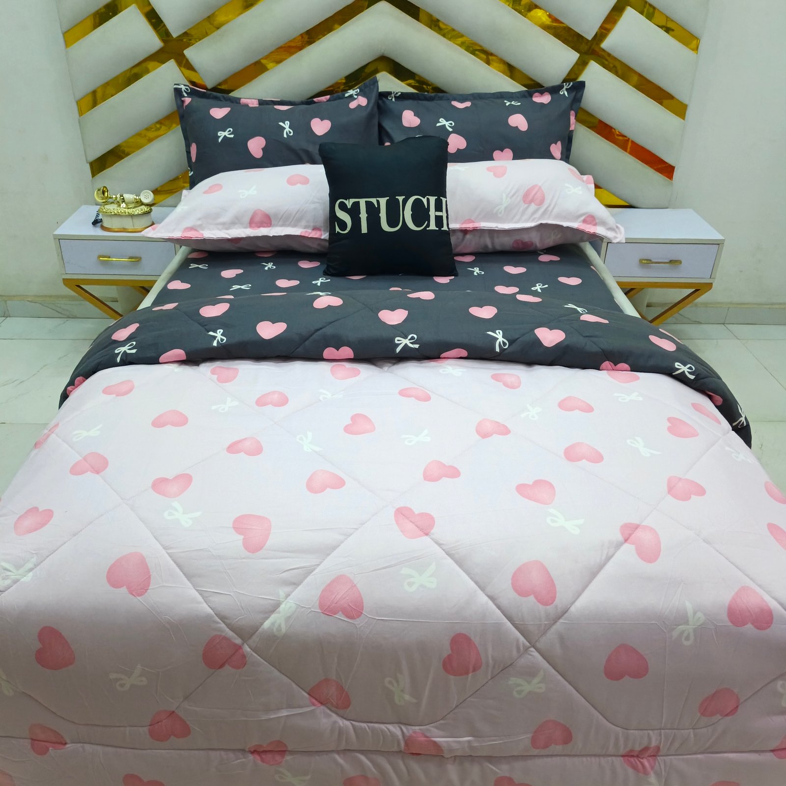 COMBO PINK AND BLACK RIBBON 7/7 DUVET SET (BLACK BEDSHEET)