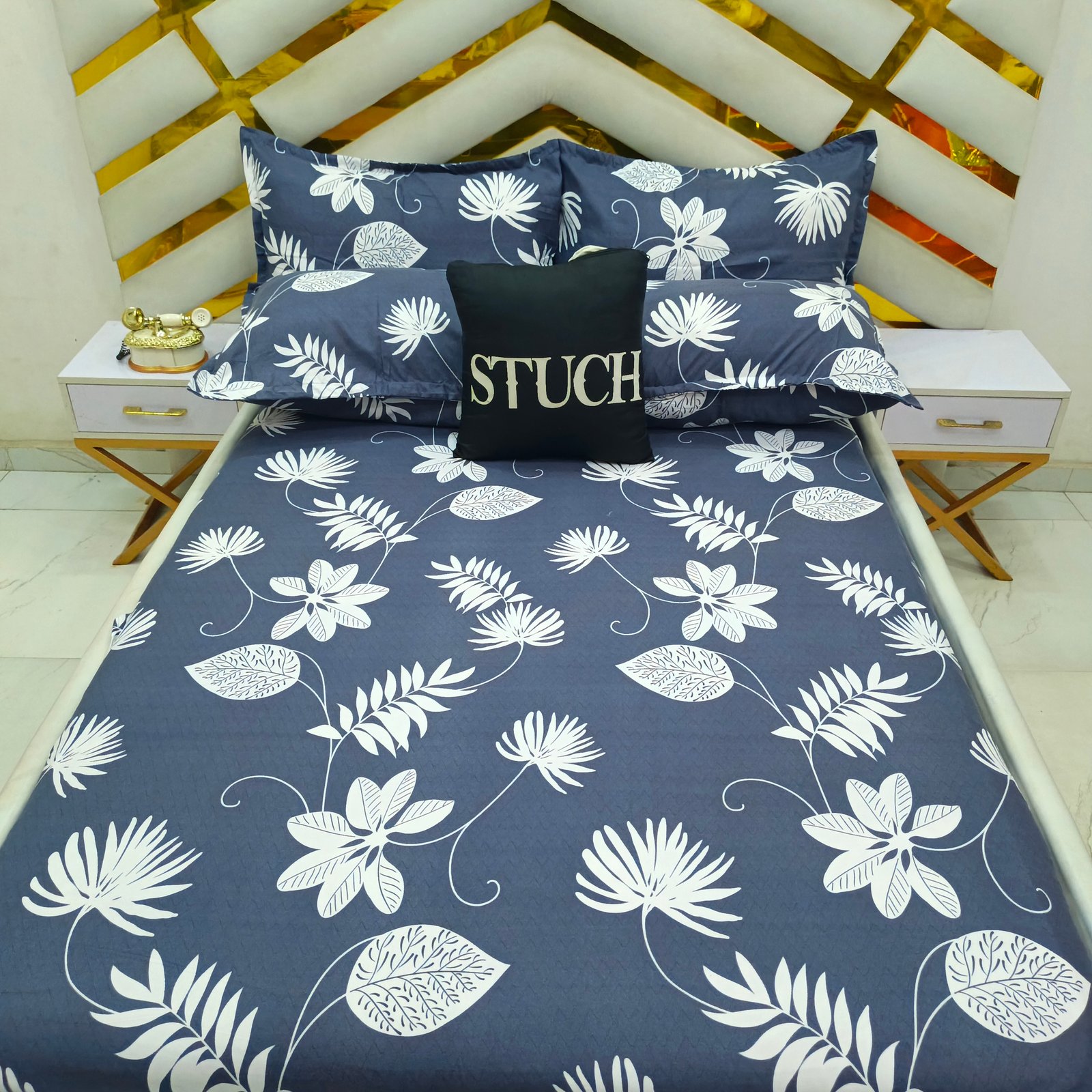 NAVY FLORAL ELEGANCE KING SIZE FITTED ELASTIC BEDSHEET WITH 4 PILLOWCASES (FITS 6/6,6/7 AND 7/7 BED)(84/84/12INCHES)