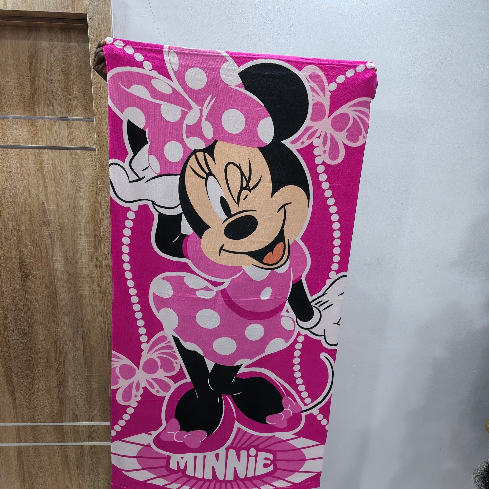 PINK MINNIE KIDS LARGE TOWEL 28/51 INCHES