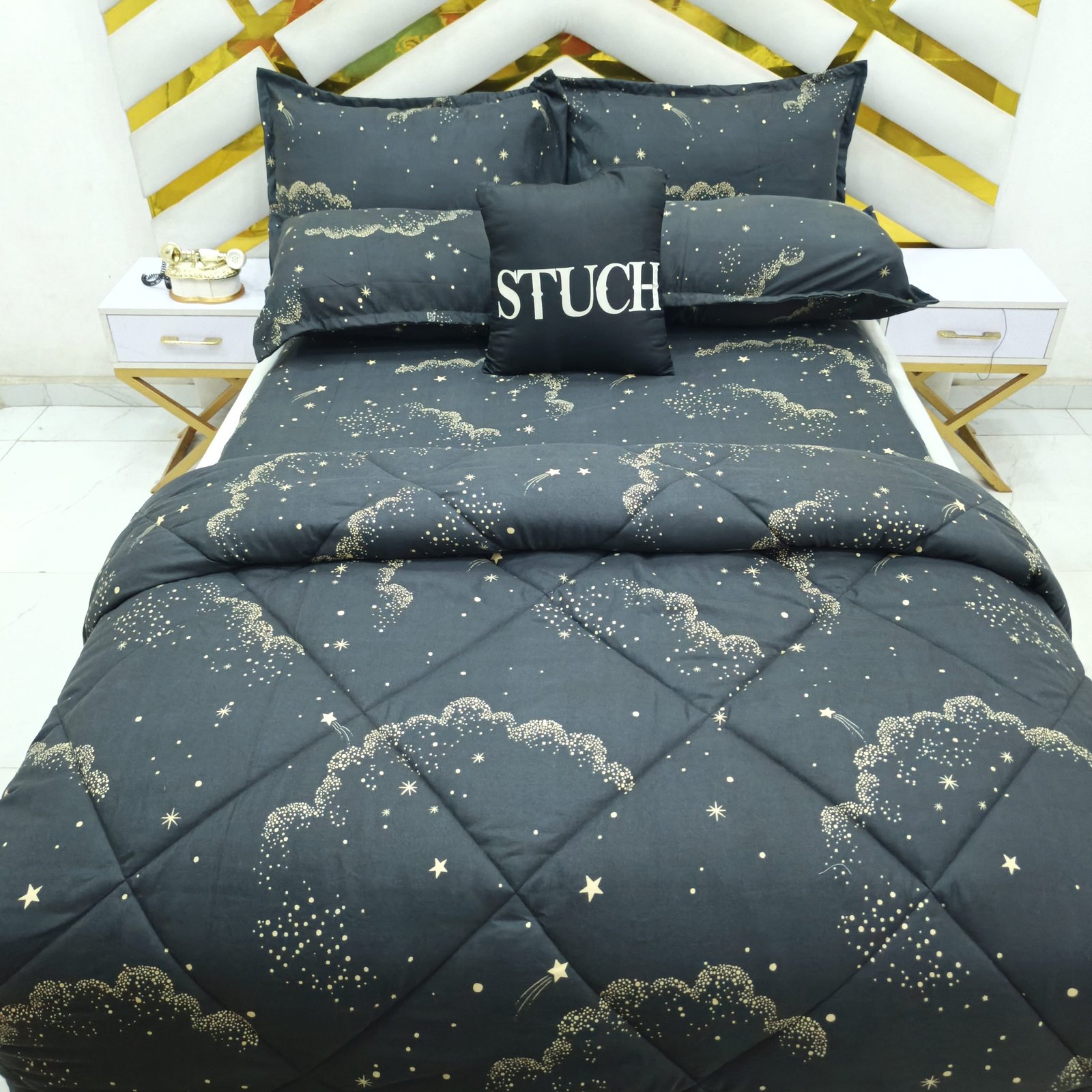 BLACK NOIR FLORAL 4/6 DUVET SET(WITH TWO PILLOWCASE)