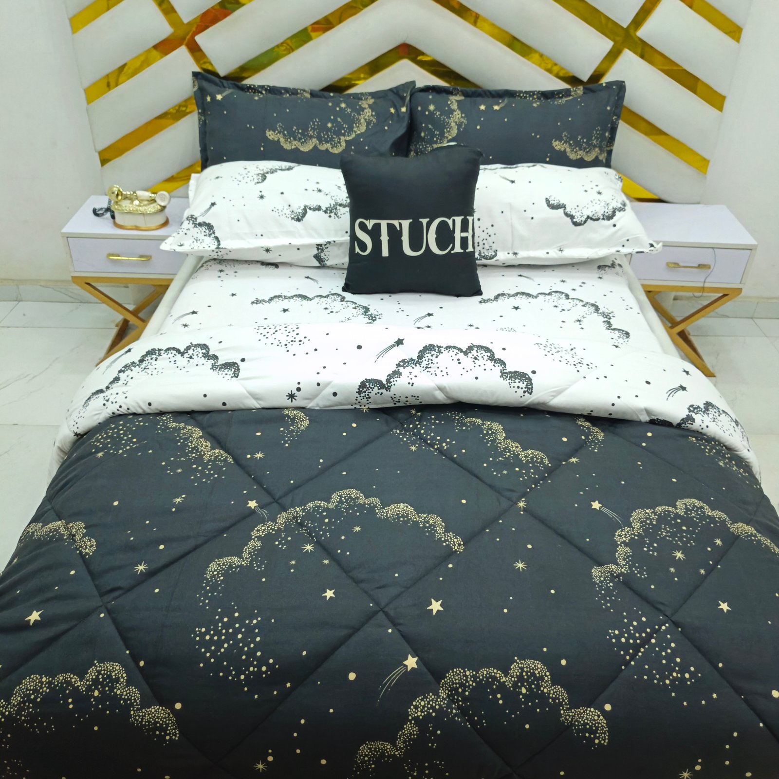 COMBO WHITE AND BLACK NOIR FLORAL 7/7 DUVET SET (WHITE BEDSHEET)
