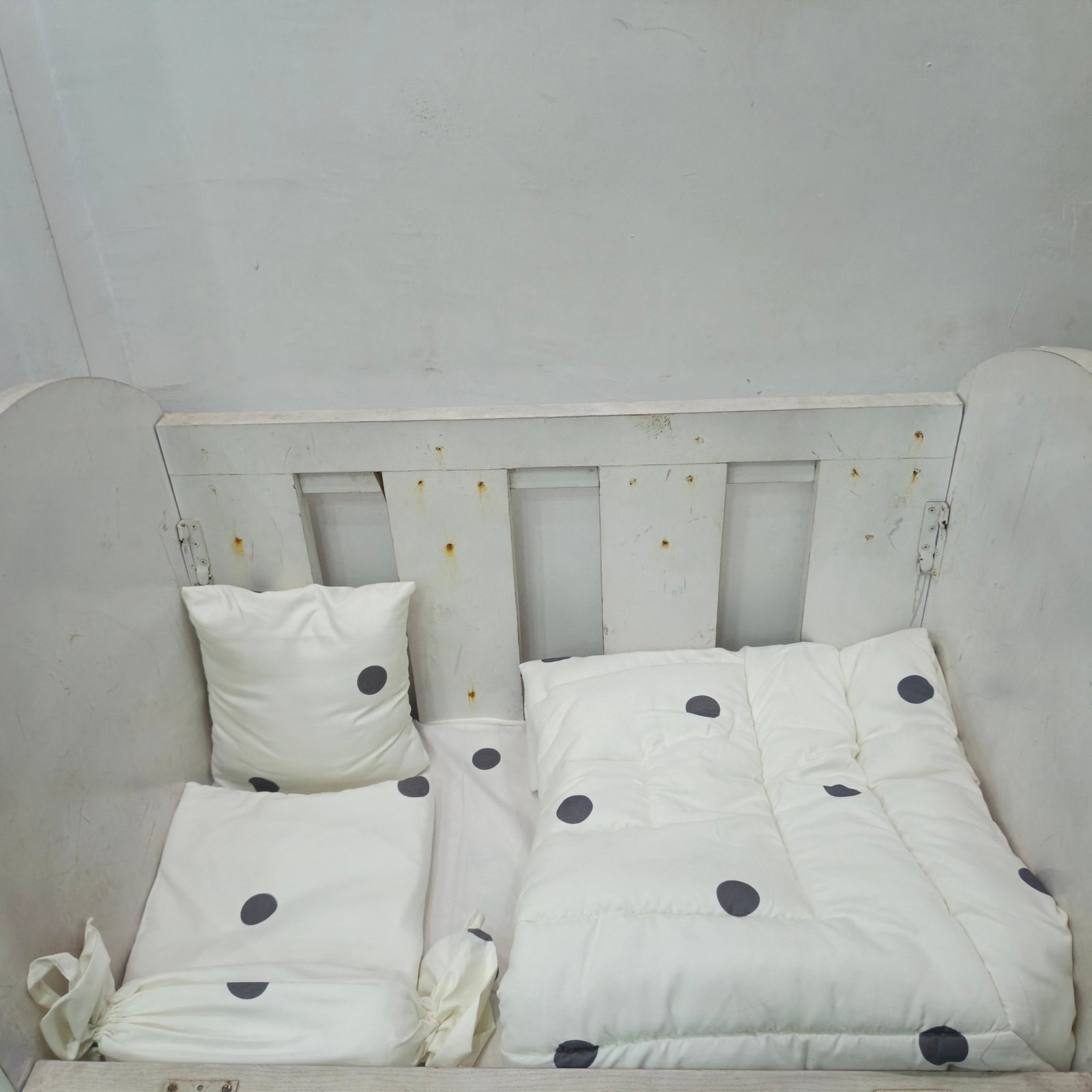 790 CREAMY DOT BABYCOT SET