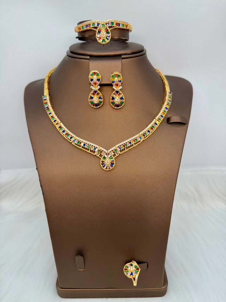 NECKLACE SET (NECKACE, BRACELET, RING AND EARRINGS)173