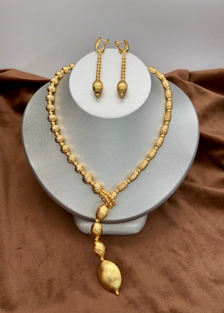 GOLD NECKLACE (NECKACE AND EARRING)170