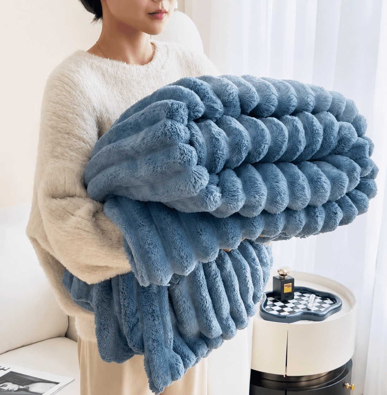 BLUE SOFT LUXURIOUS FLANNEL BLANKET (96/108 INCHES) KING SIZE
