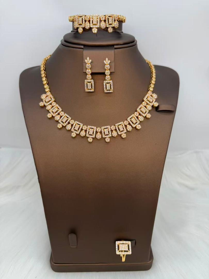 NECKLACE SET 711
