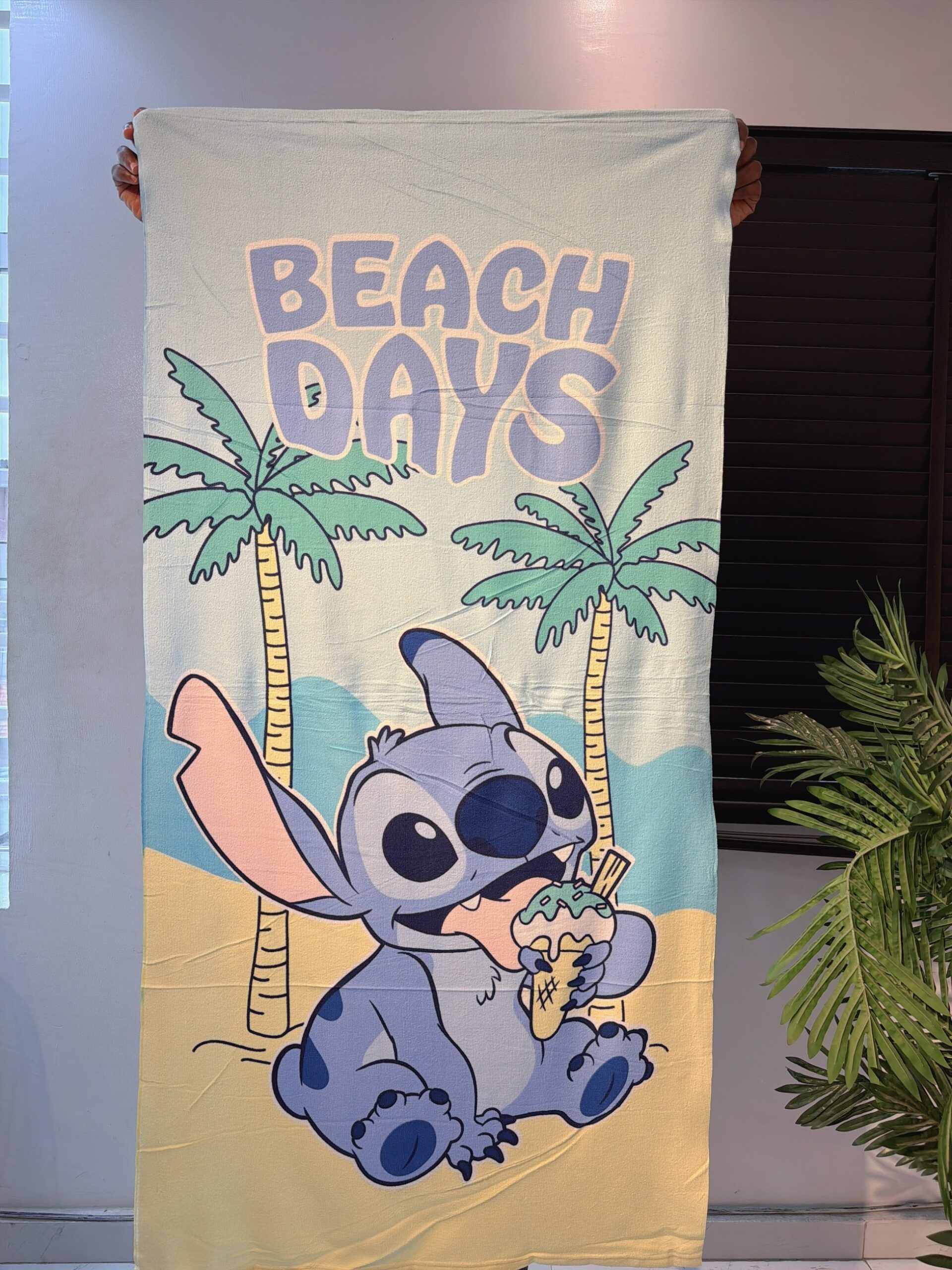 BEACH DAYS KIDS LARGE TOWEL 28/51 INCHES